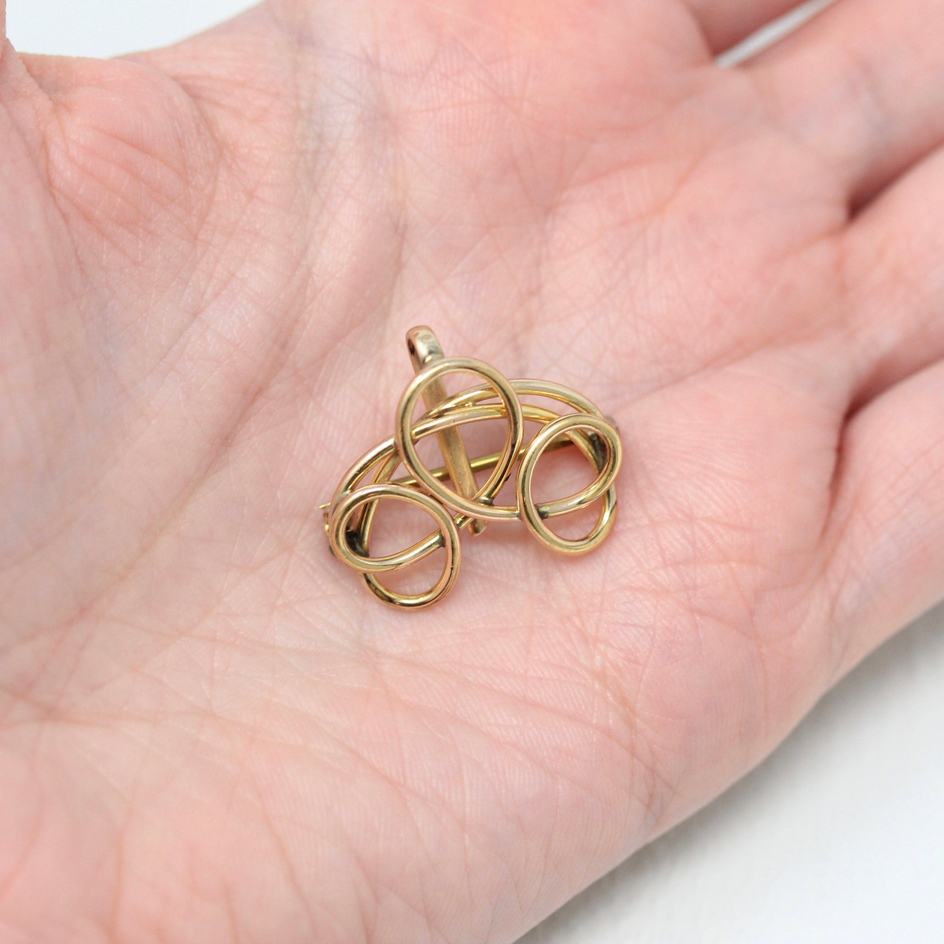 Vintage Swirl Brooch - Retro Yellow Gold Filled Polished Looped Design 40s Statement Pin - Circa 1940s Era Fashion Accessory Jewelry