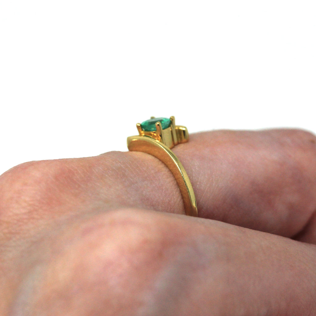 Genuine Emerald Ring - Estate 14k Yellow Gold Round Cut Green .39 CT Gemstone Bypass Style - Vintage Circa 1990s Era Size 5 3/4 Fine Jewelry