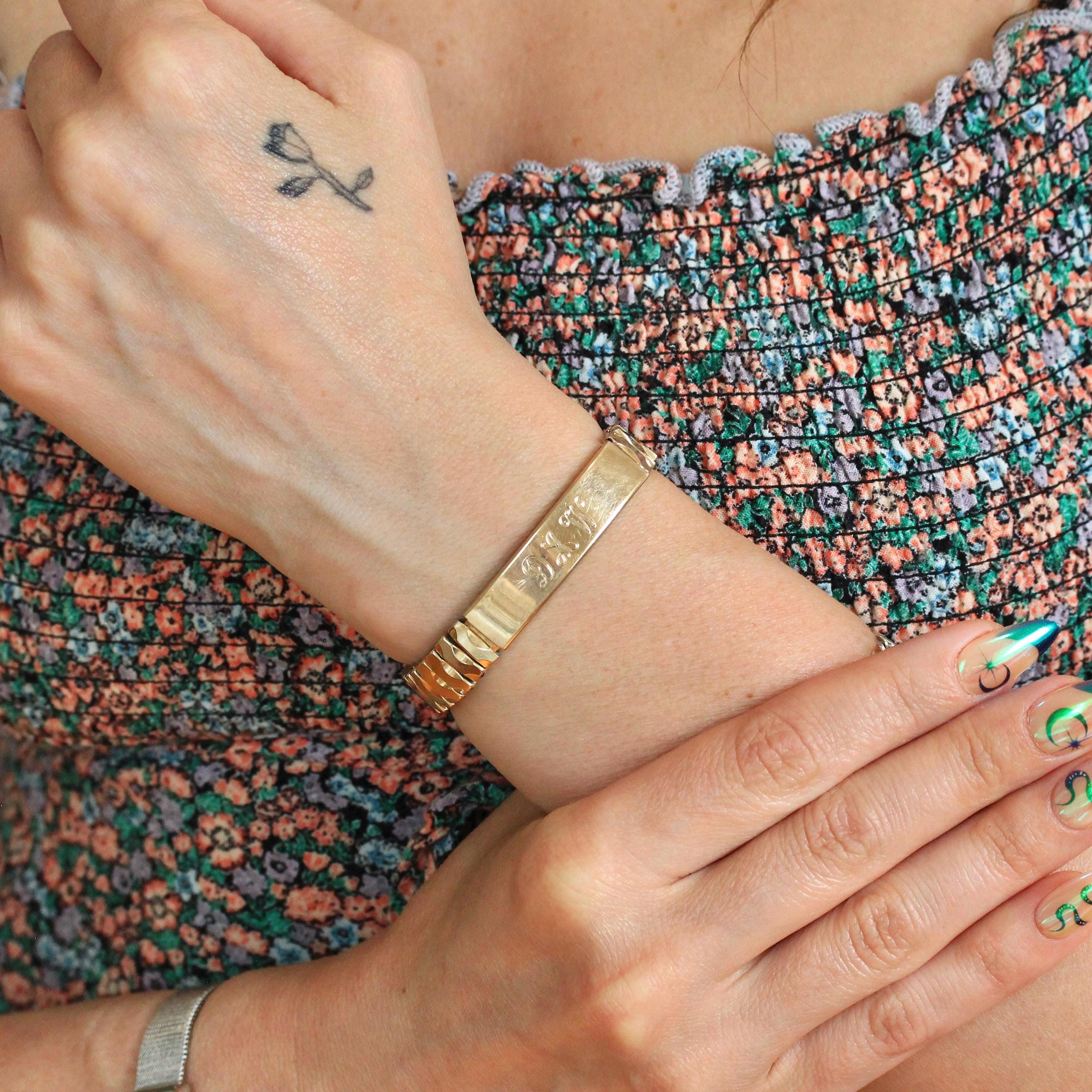 Vintage Expansion Bracelet - Retro 12k Gold Filled Expanding Stretch Link Initials "DAW" - Circa 1940s Statement Fashion Accessory Jewelry