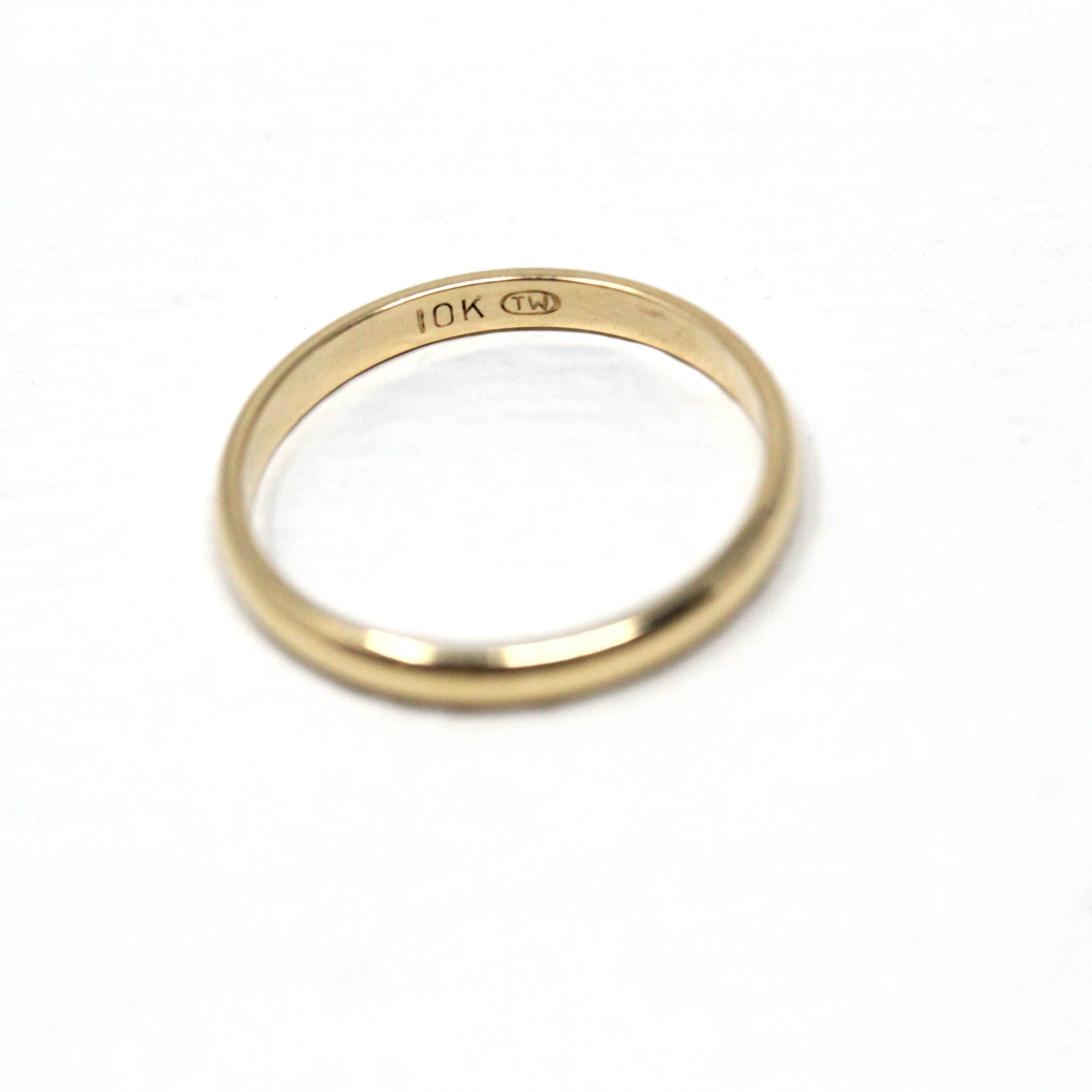 Modern Wedding Band - Estate 10k Yellow Gold Simple Unadorned Ring - Circa 2000s Era Size 5 Stacking Statement Tessler & Weiss Fine Jewelry