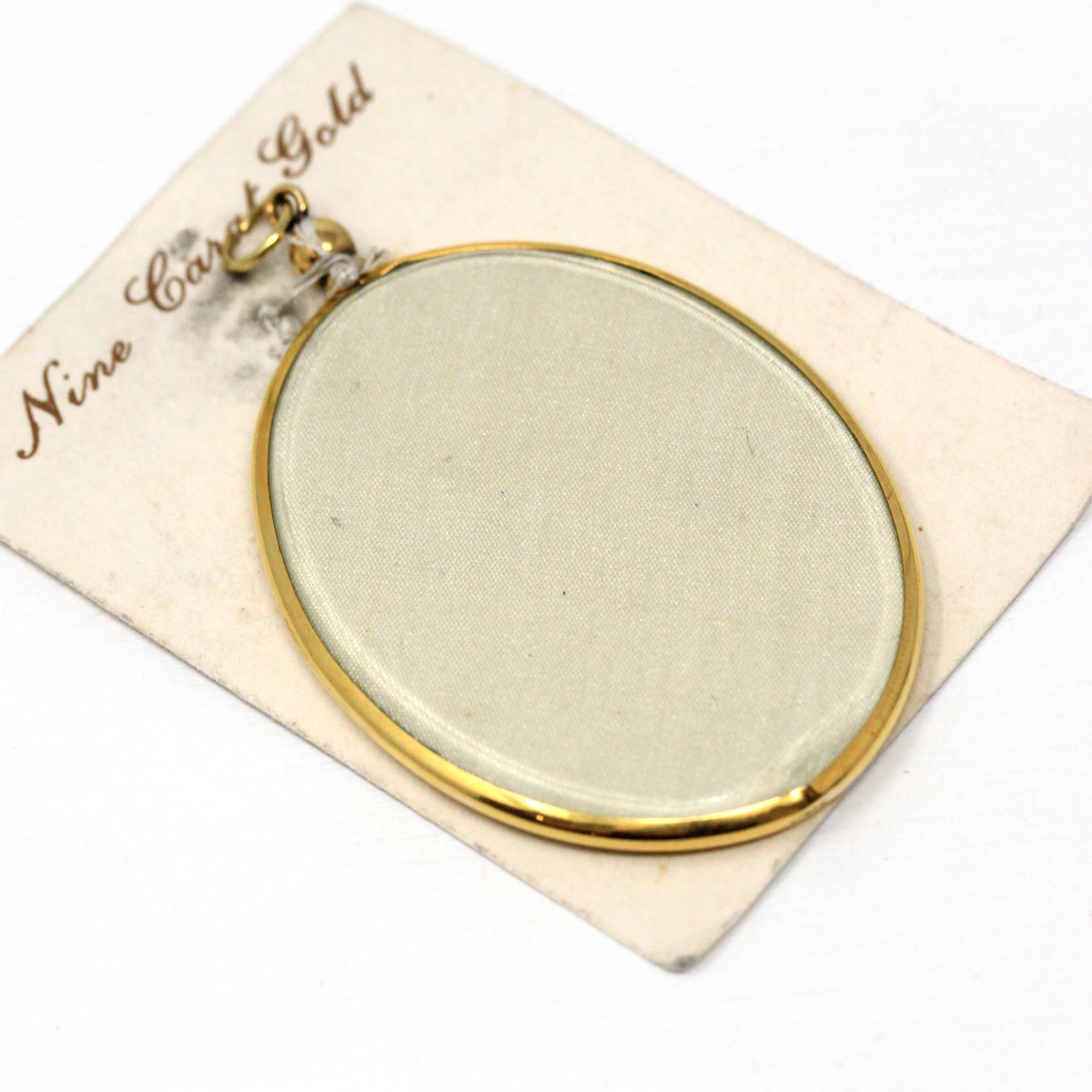 Antique Locket Fob - Edwardian Era 9K Yellow Gold Oval Glass Pendant Necklace - Vintage Memory Photo Portrait Keepsake Charm Fine Jewelry