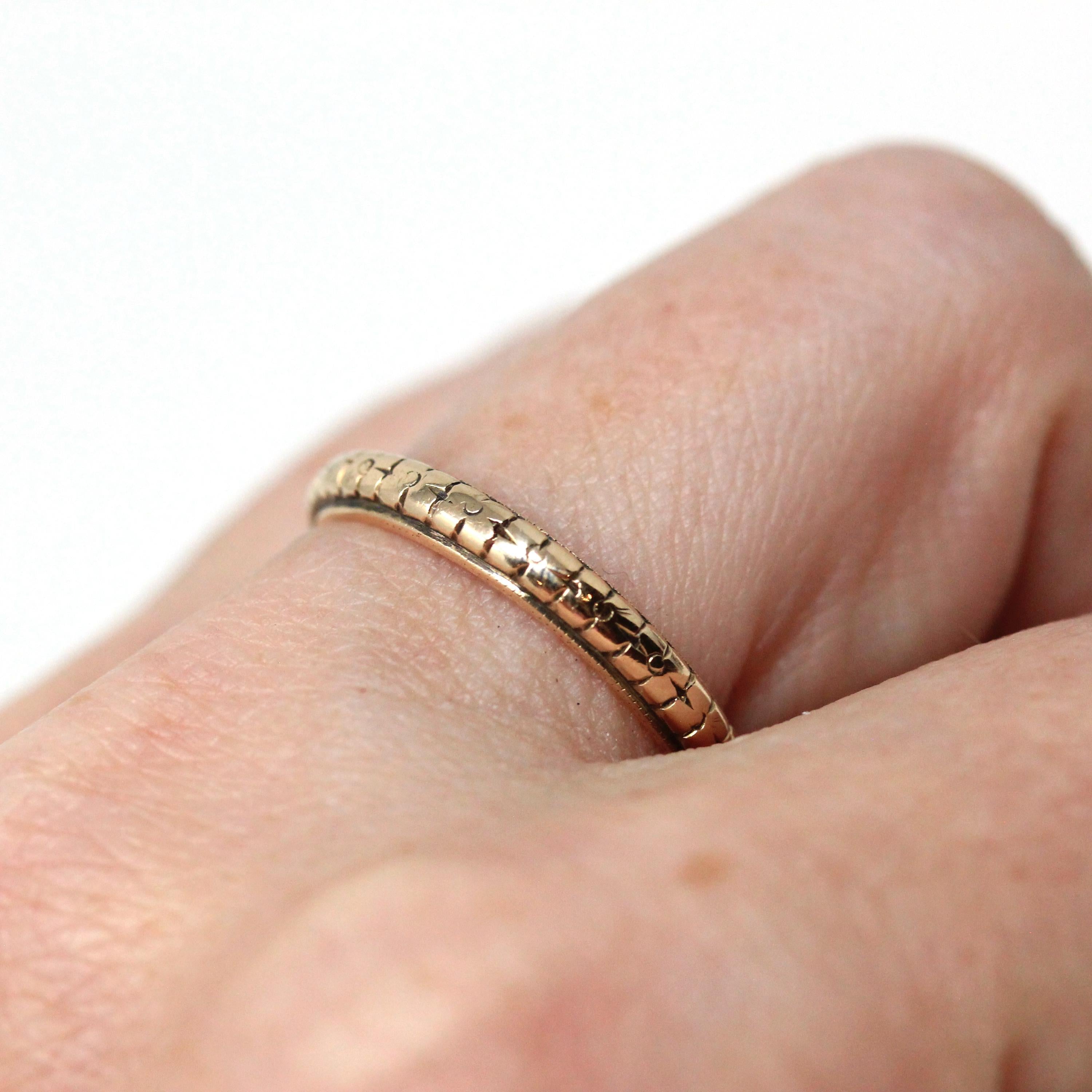 Vintage Flower Wedding Band - Art Deco 14k Yellow Gold Orange Blossom Eternity Designs Ring - Circa 1930s Size 6 Stacking Fine 30s Jewelry