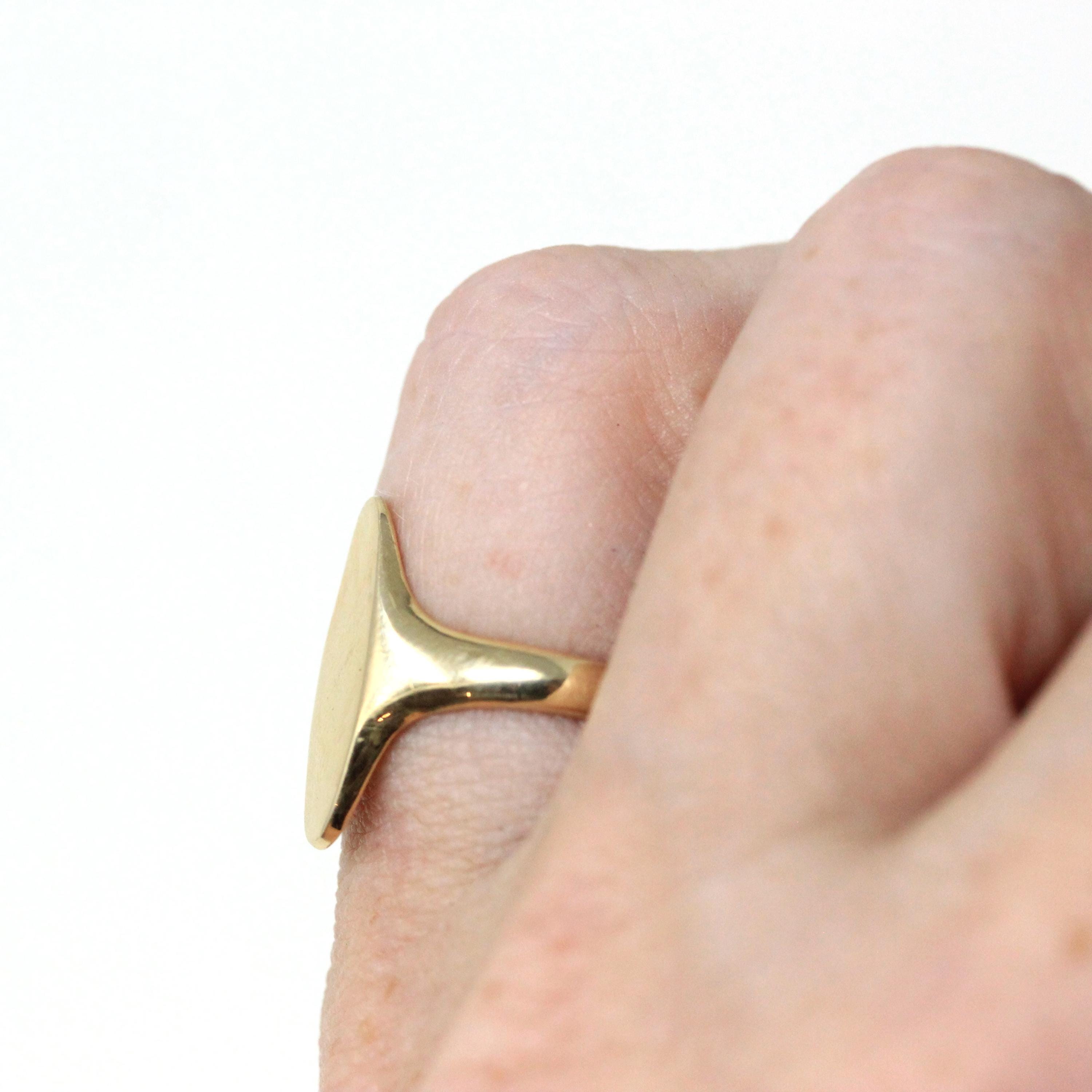 Blank Signet Ring - Estate 10k Yellow Gold Oval Ready To Personalize Engrave - Modern Circa 2000's Era Size 5 Initials Letter Fine Jewelry