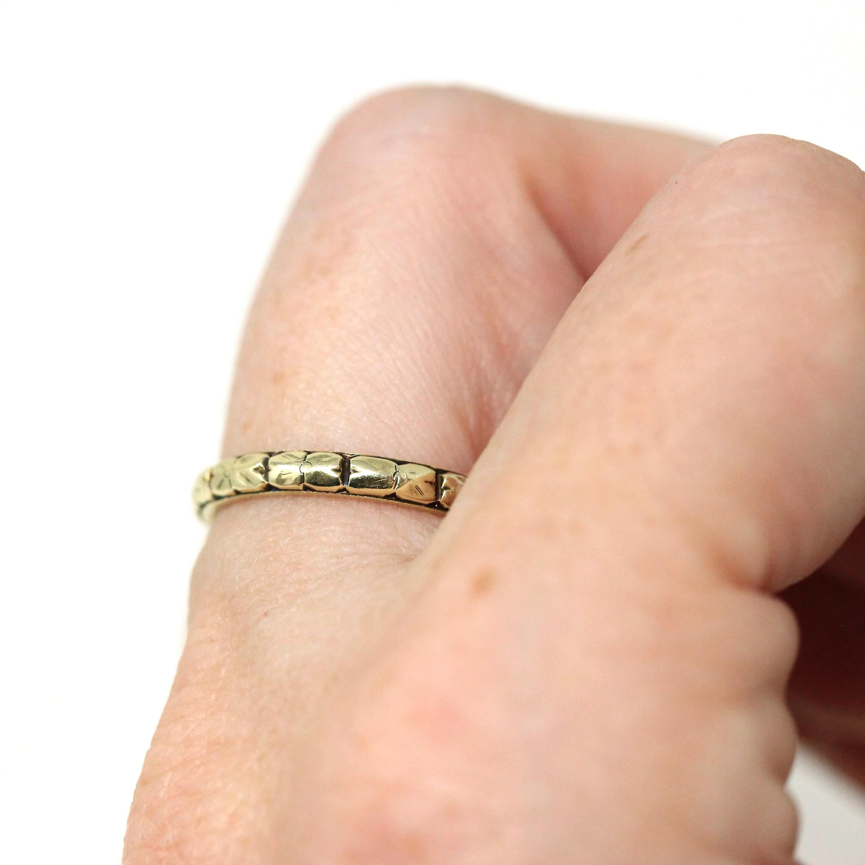 Art Deco Wedding Band - Vintage 14k Yellow Gold Orange Blossom Eternity Designs Ring - Circa 1930s Size 5 3/4 Stacking Bridal Fine Jewelry