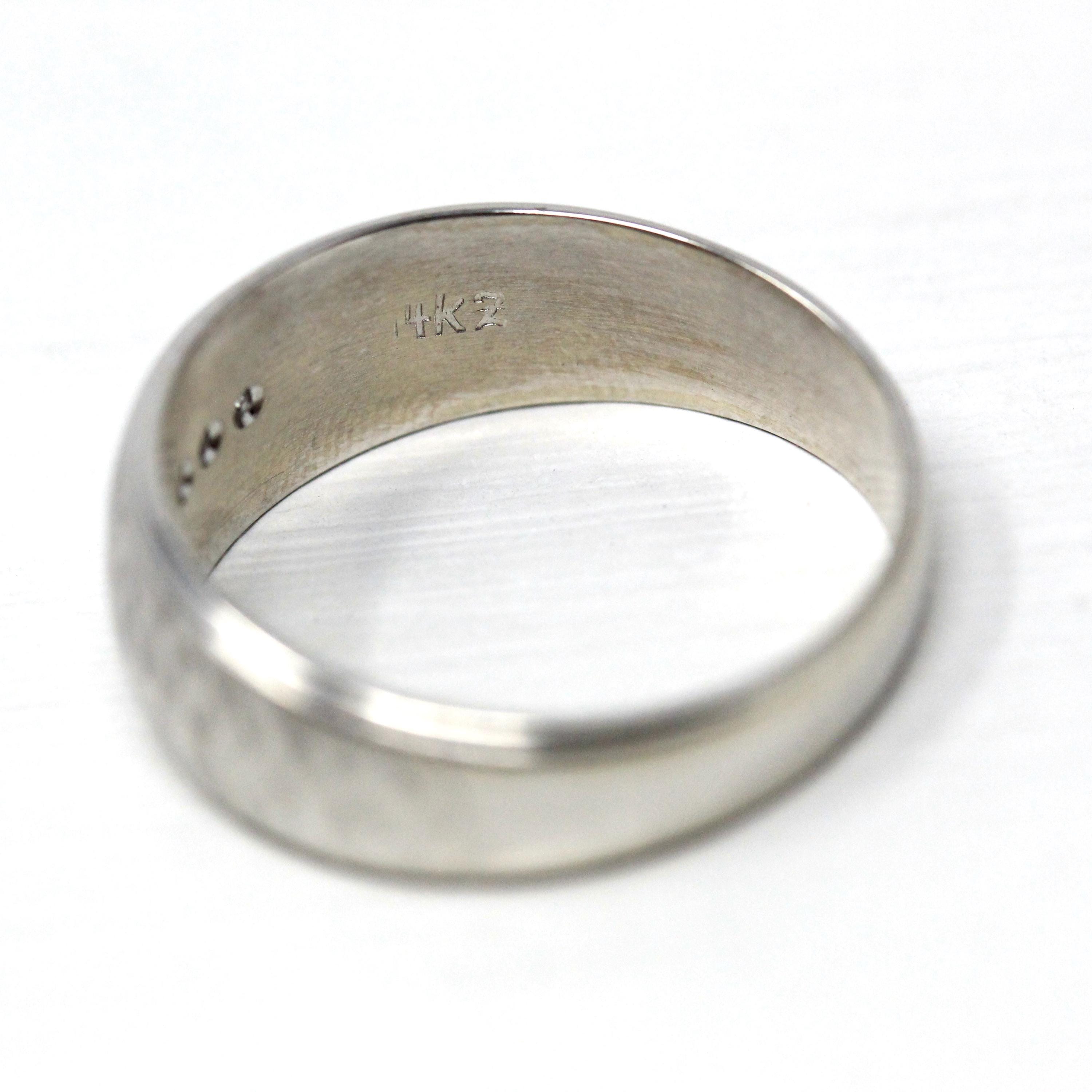 Vintage Wedding Band - Retro 14k White Gold Genuine .05 CTW Diamonds Ring - Circa 1960s Era Size 9 Infinity Arrow Fine Unisex Bridal Jewelry