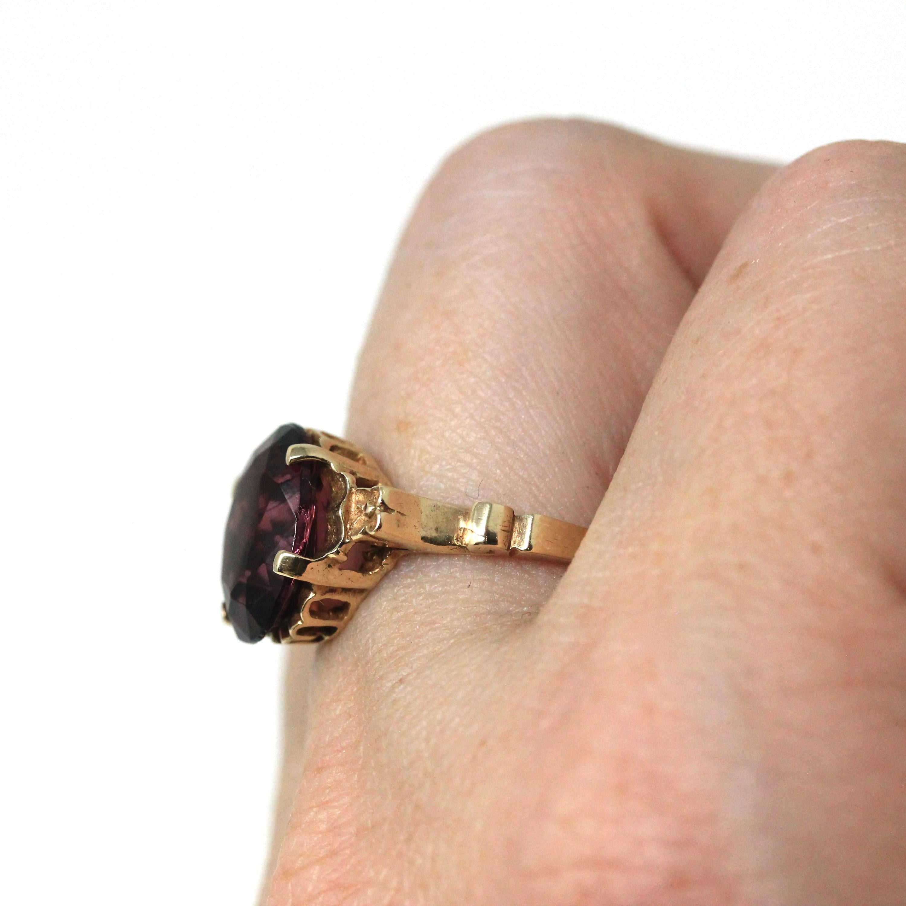 Simulated Amethyst Ring - Retro 10k Yellow Gold Oval Faceted Purple Glass Stone - Circa 1940s Era Size 6 1/2 Fine New Old Stock 40s Jewelry