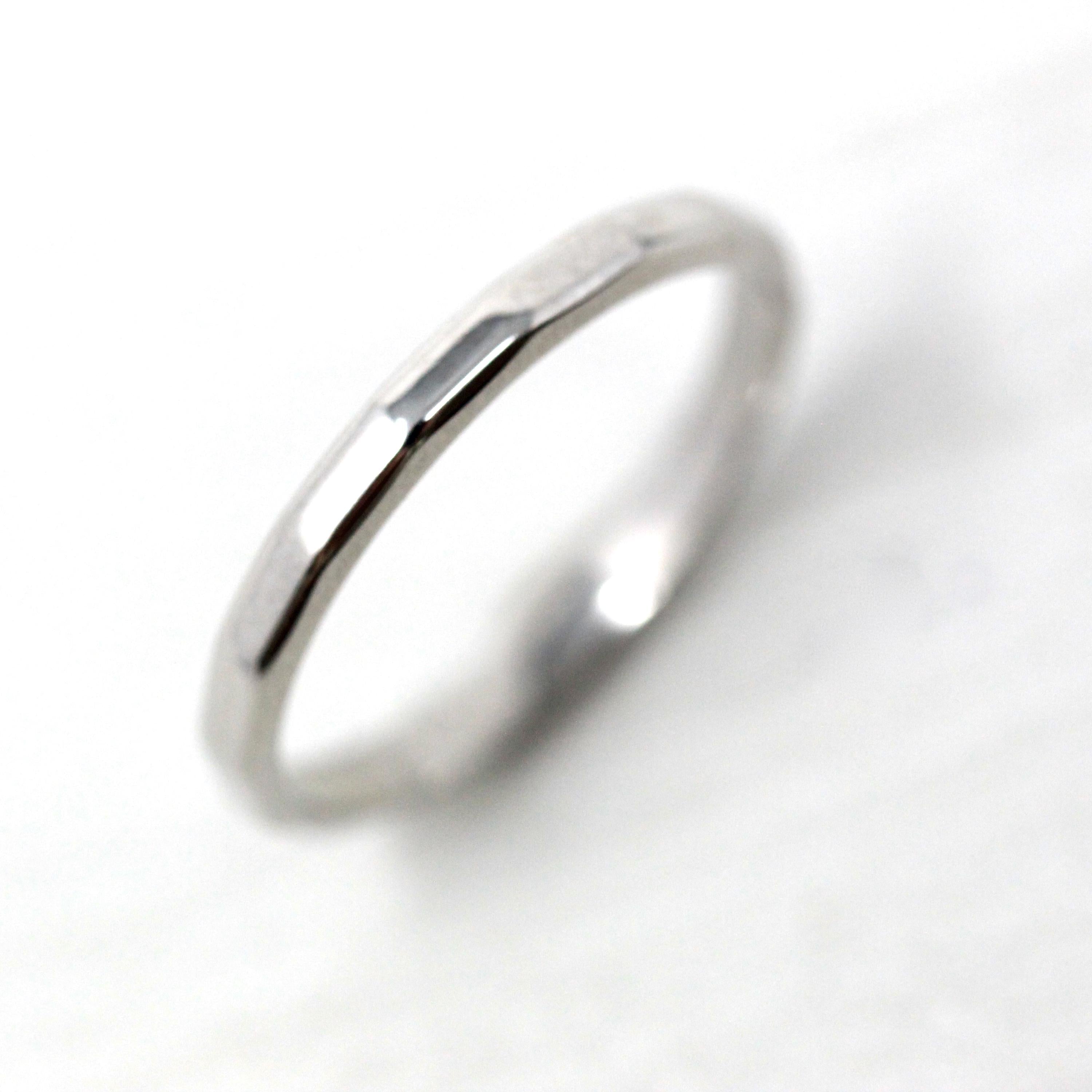 Estate Wedding Band - Modern 14k White Gold Baguette Pattern Simplistic Minimalist - Circa 2000's Era Size 7 1/4 Stacking Craftsmith Ring