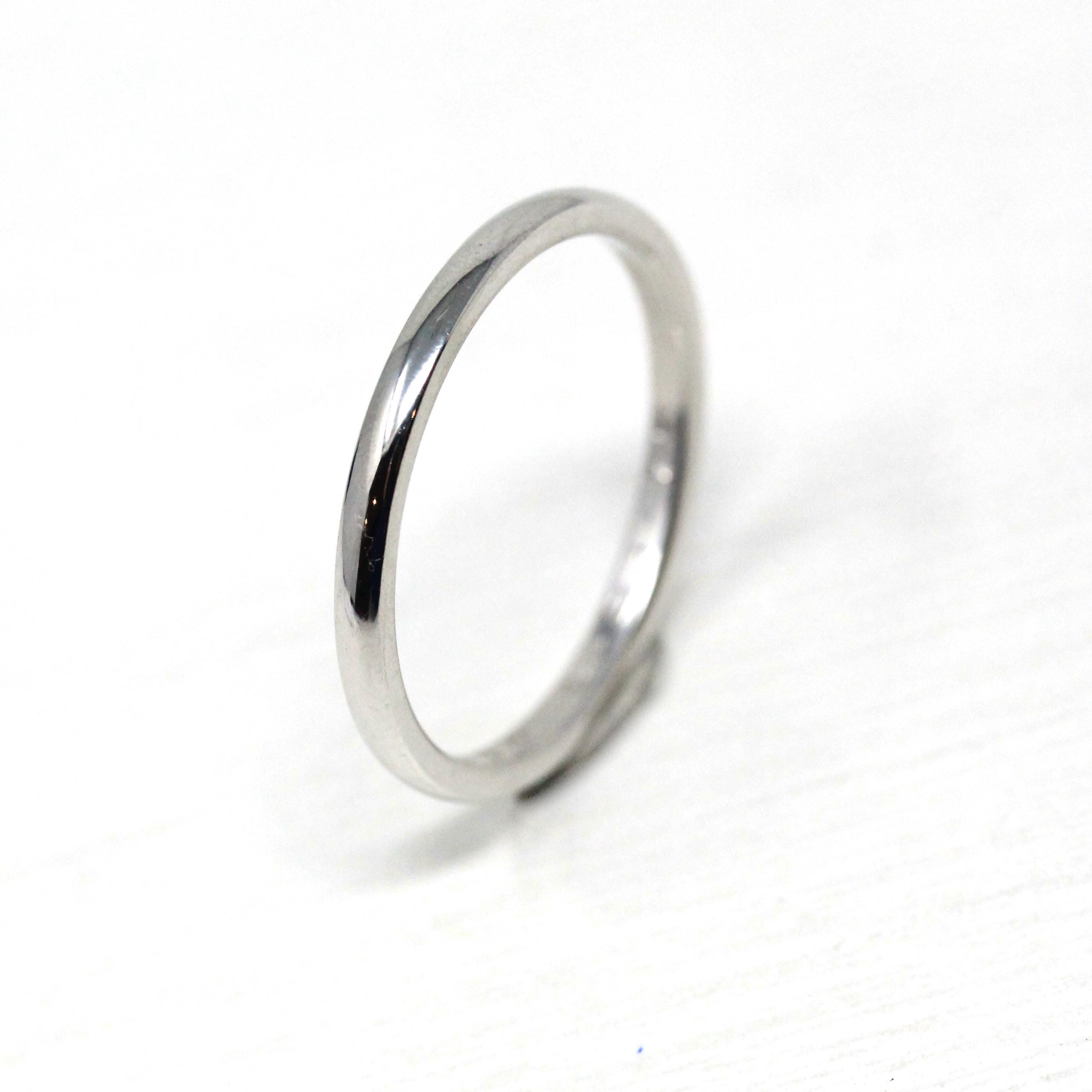 Antique Wedding Band - Retro 18k White Gold Plain Unadorned Ring - Dated 1975 Size 8 1/2 Unisex Style Fine Inscribed Jewelry Stamped "Jabel"