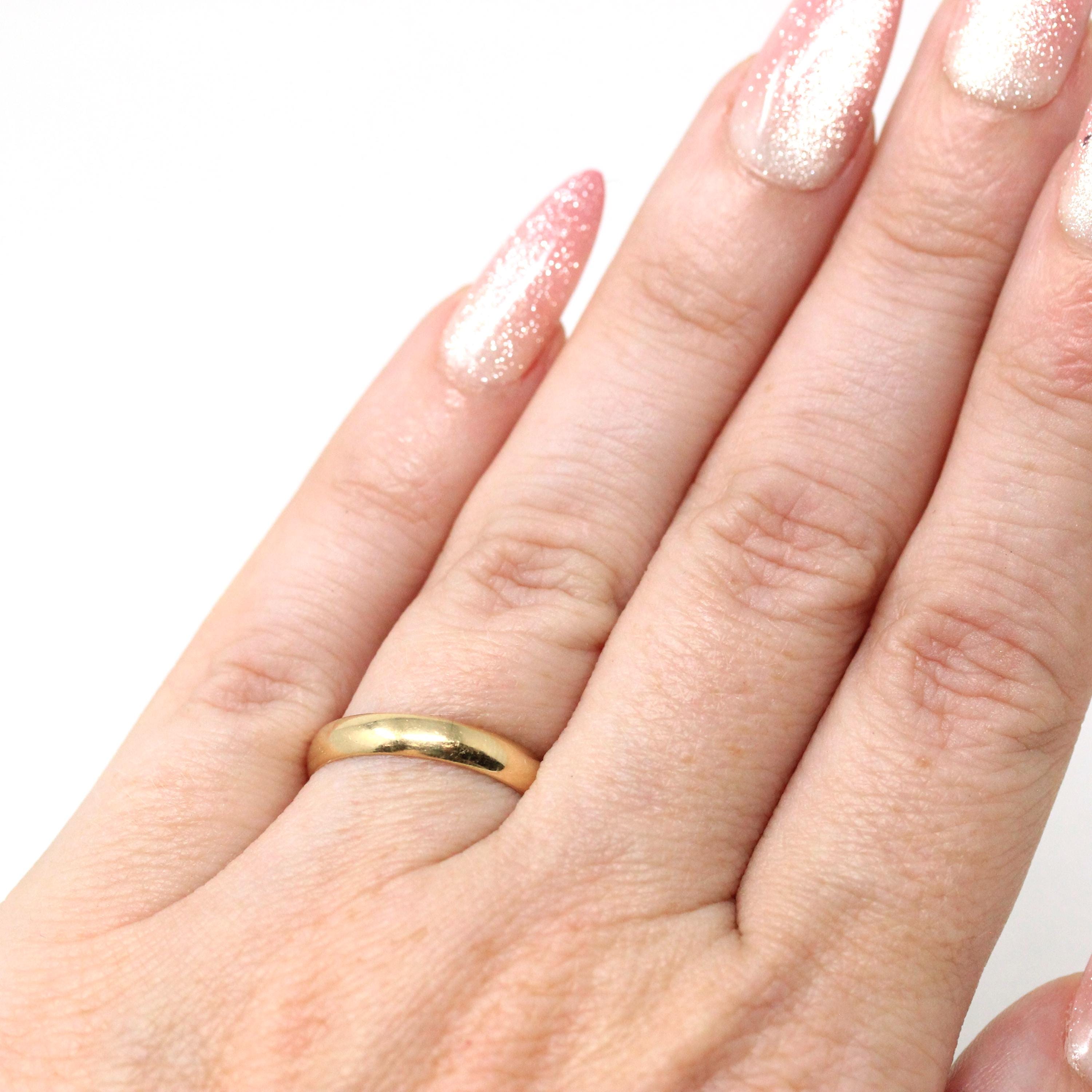 Vintage Wedding Band - Retro 14k Yellow Gold Unadorned 3.17 mm Unisex Ring - Dated 1945 Size 5 1/4 40's Stacking Wedding Statement Jewelry