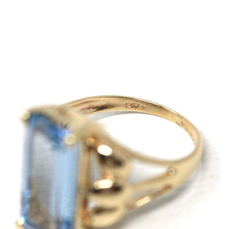 Retro Created Spinel Ring - Vintage 14k Yellow Gold Rectangular Emerald Cut Blue Gemstone - Circa 1960s Era Size 5 1/4 Leaf Fine 60s Jewelry