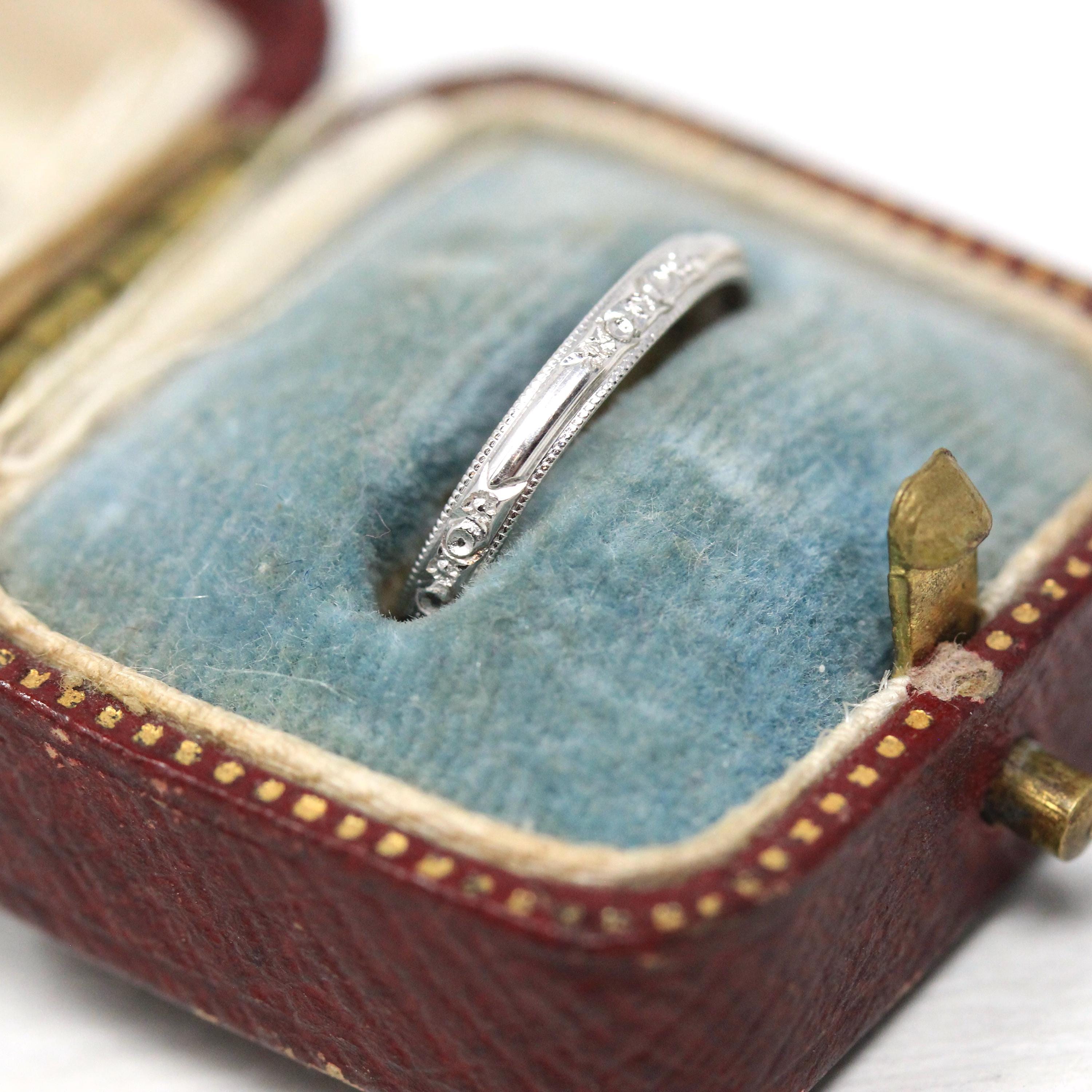 Antique Wedding Band - Retro 14k White Gold 2.07 MM Stationed Floral Design Ring - Circa 1940s Size 4 3/4 Stacking Bridal Fine 40s Jewelry