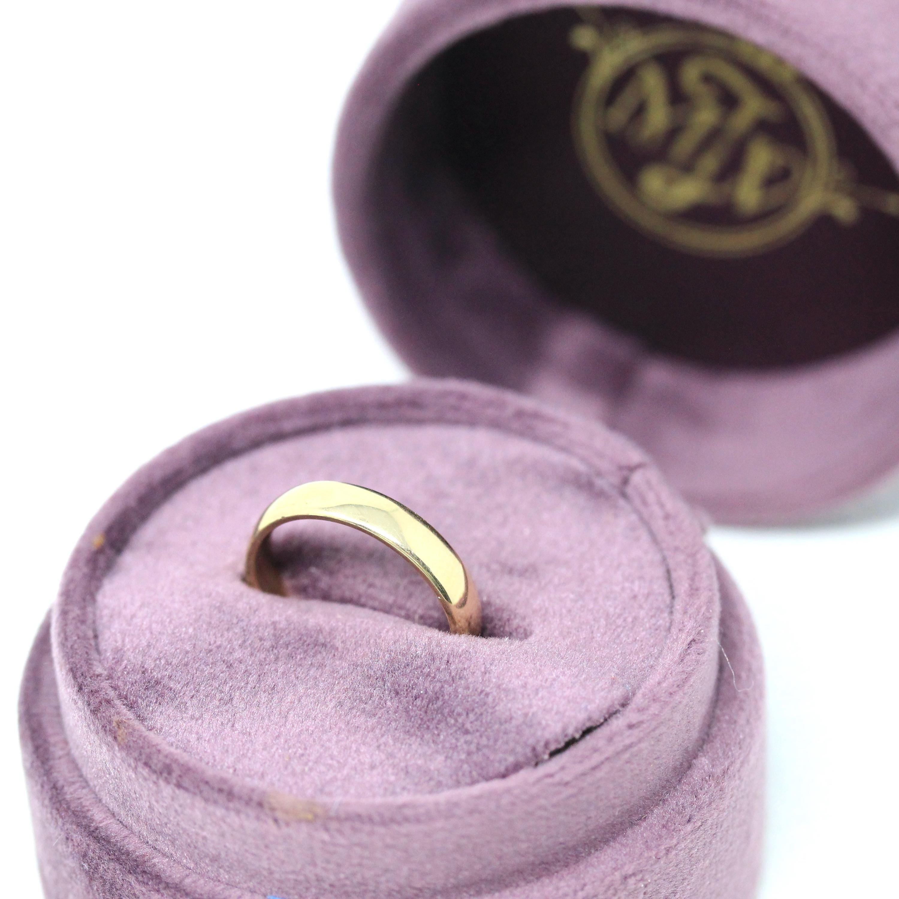 Retro Ring Band - Vintage 9k Yellow Gold London England UK - Circa 1980s Era Size 6 English Hallmarks - 3.8 MM - Fine Minimalist 80s Jewelry