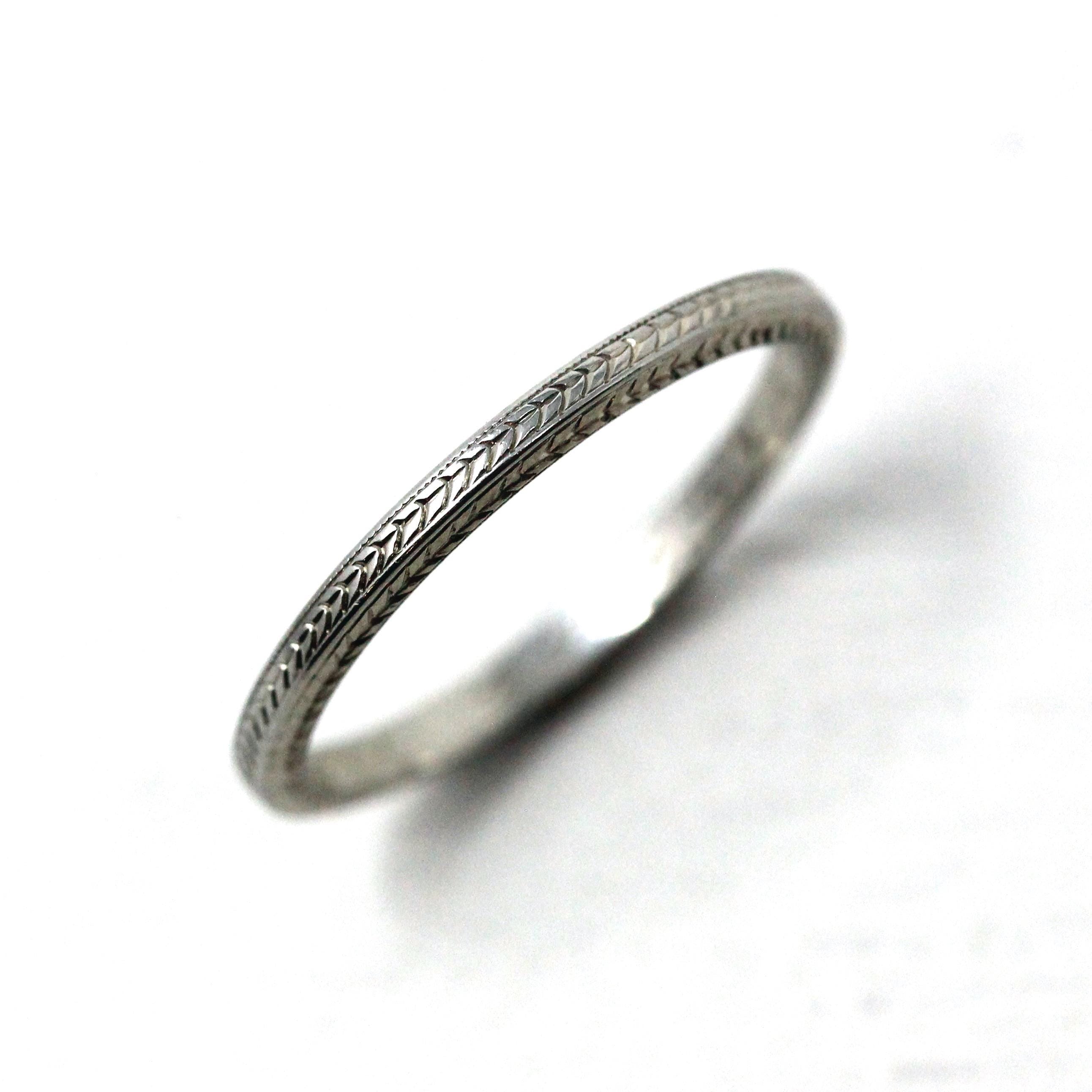 Vintage Wedding Band - Art Deco Era 18k White Gold Eternity Wheat Design Ring - Vintage Dated 1926 Size 6 3/4 Bridal Fine 20s Jewelry