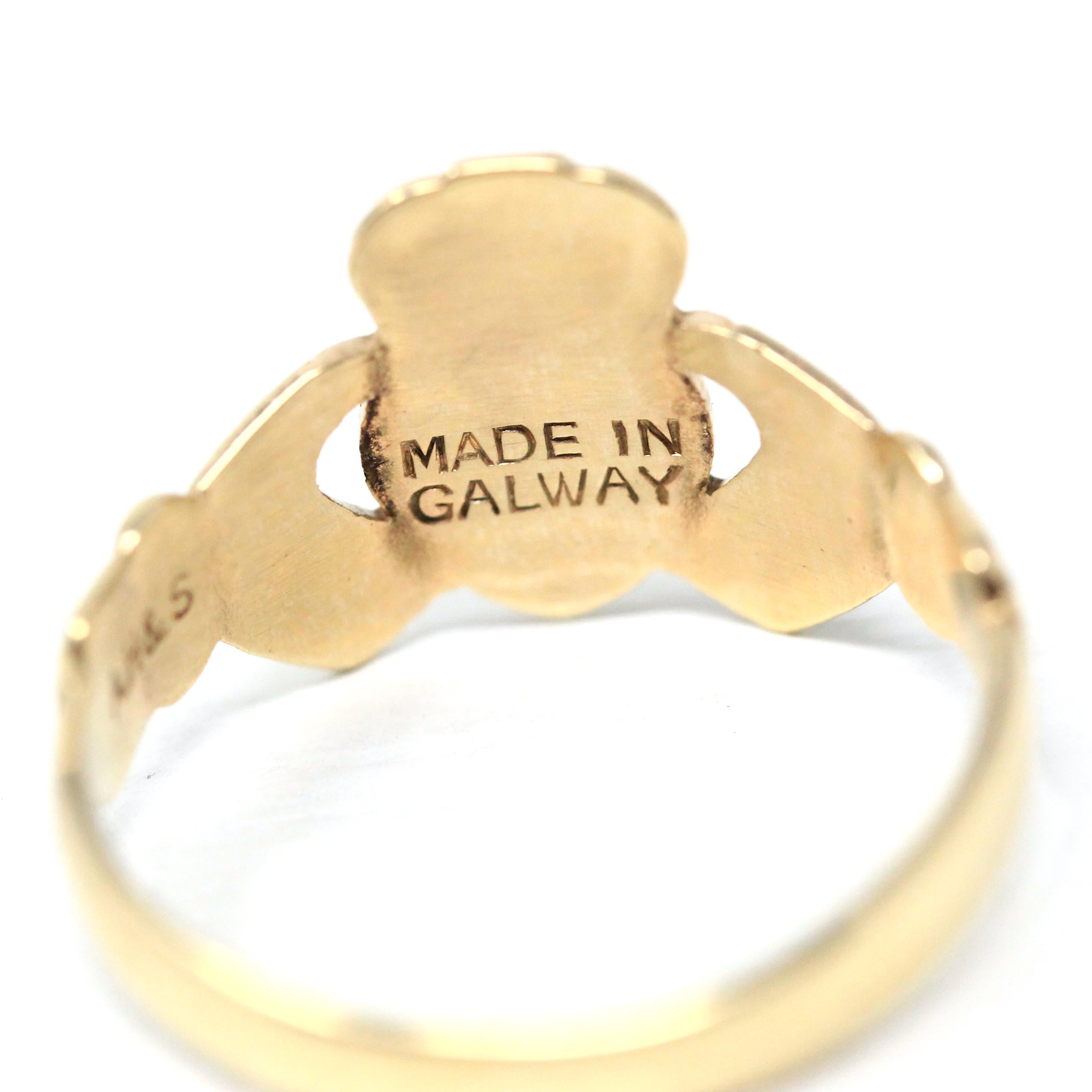 Vintage Claddagh Ring - Retro 9ct Yellow Gold Heart Clasped Hand Crown - Hallmarked 1987 Size 7 Friendship Love Loyalty Fine Irish Jewelry
