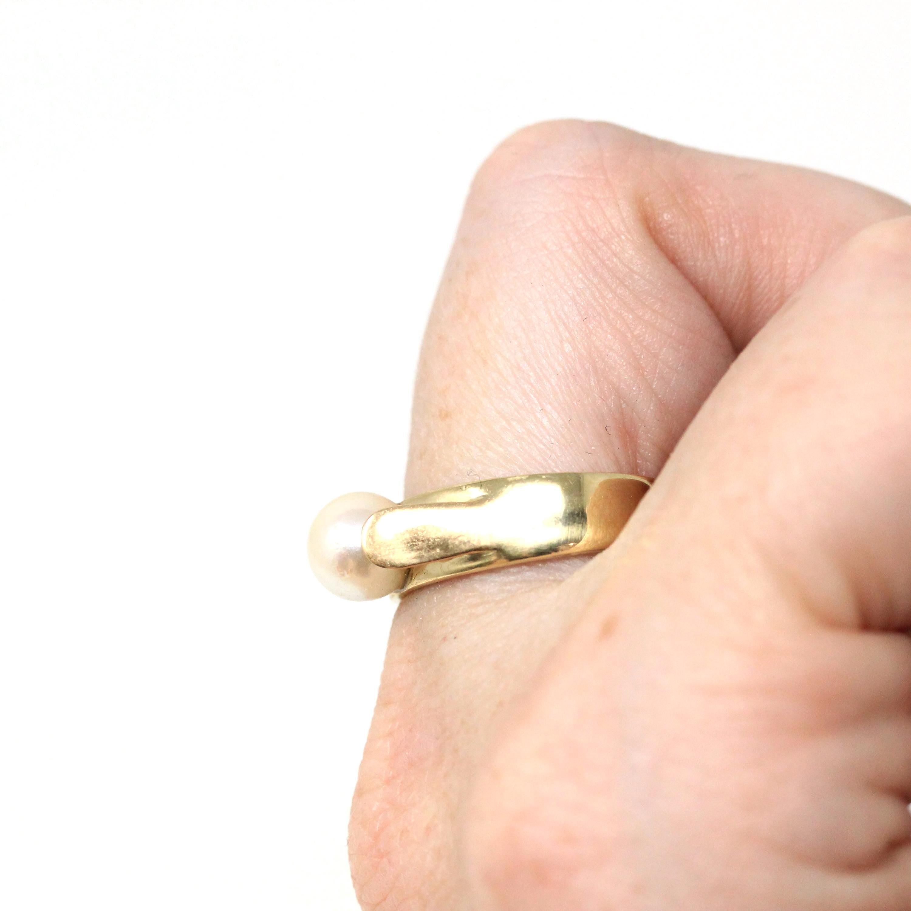 Retro Cultured Pearl Ring - Vintage 14k Yellow Gold Solitaire Style Gemstone - Circa 1970s Era Size 7 June Birthstone Fine Statement Jewelry