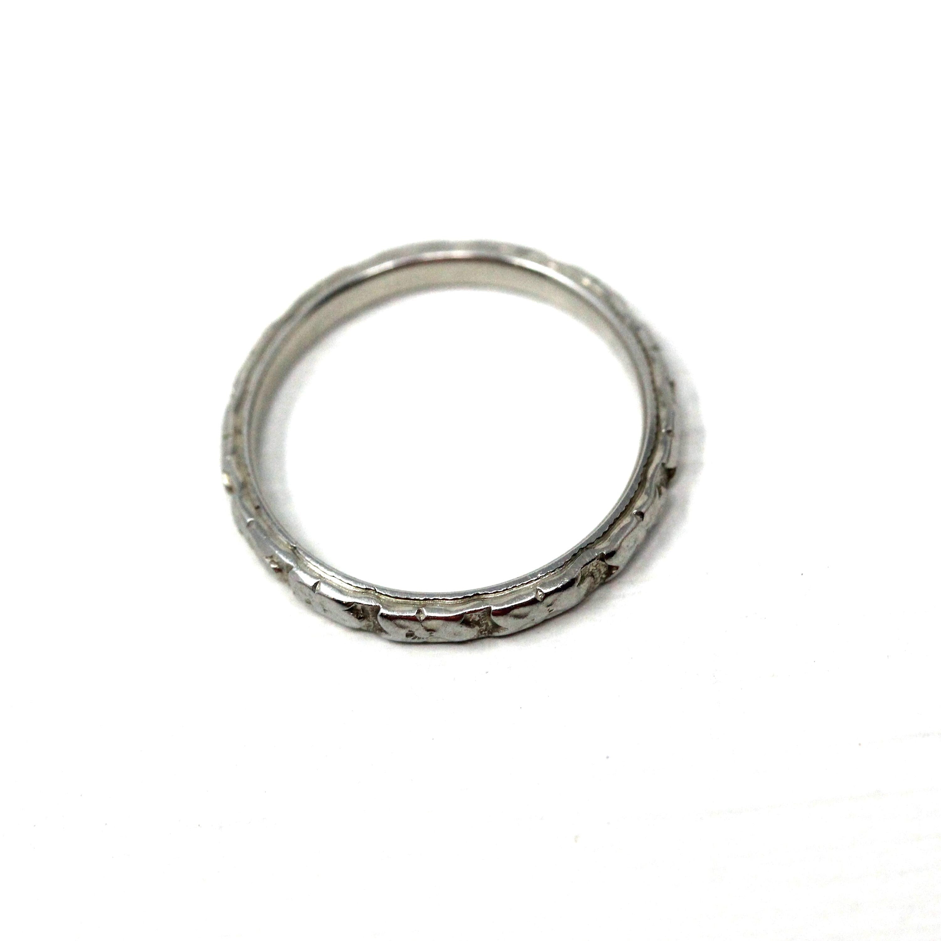 Floral Wedding Band - Vintage Art Deco 18k White Gold Flower Eternity Ring - Circa 1930s Era Size 5 1/2 Bridal Unisex Fine 30s Era Jewelry