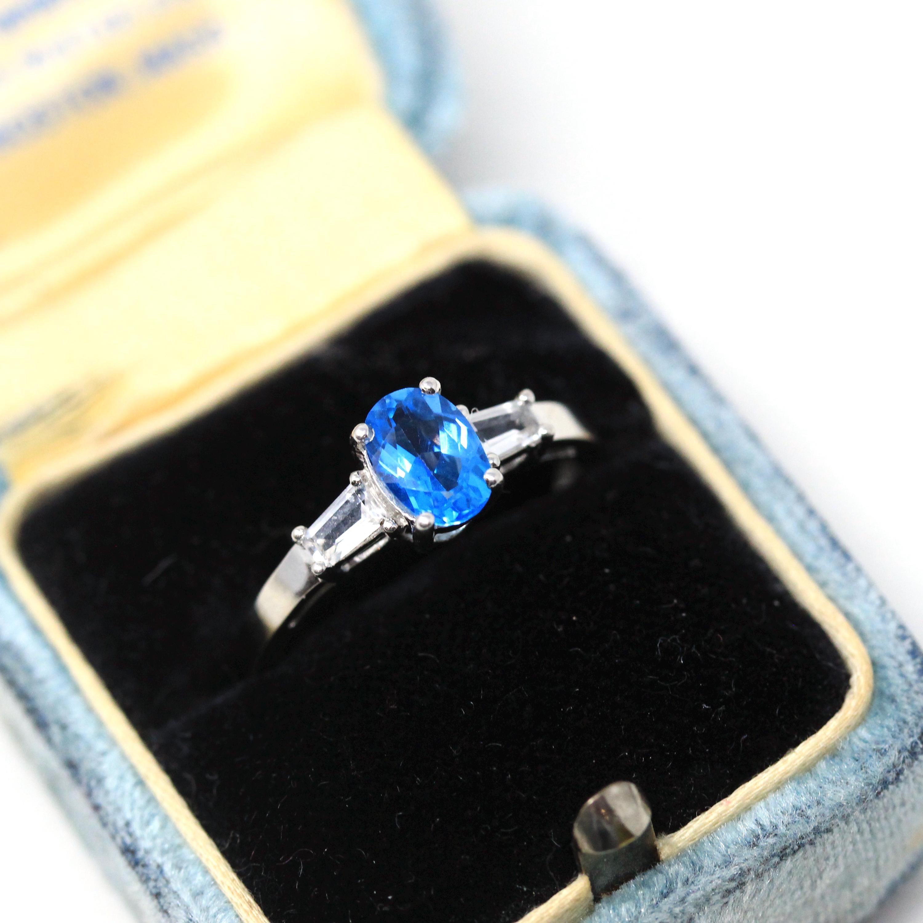 Blue Topaz Ring - Estate 10k White Gold Oval Faceted Blue Gemstone - Modern 2000s Era Size 6 3/4 November Birthstone Y2K Fine Jewelry