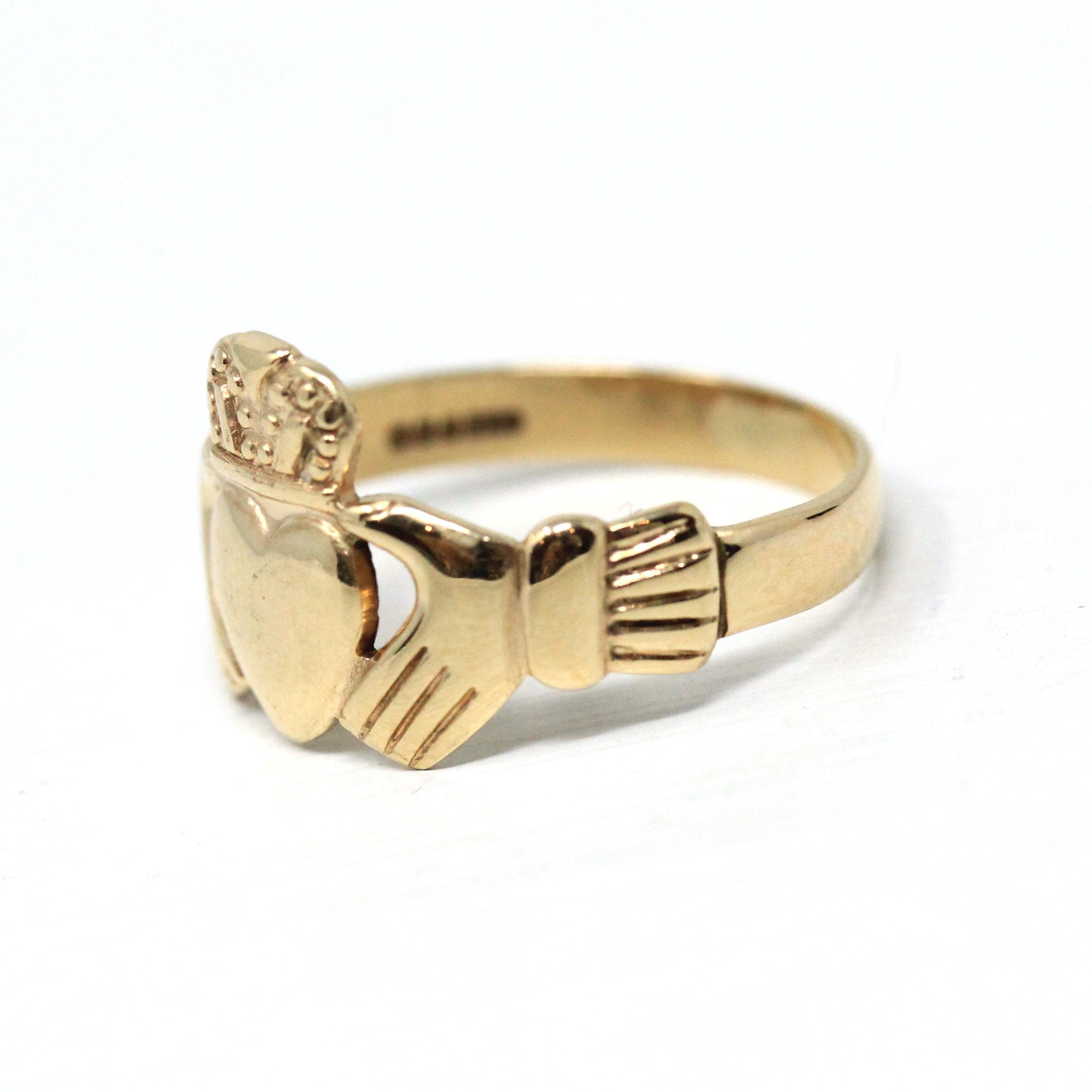 Vintage Claddagh Ring - Retro 9ct Yellow Gold Heart Clasped Hand Crown - Hallmarked 1987 Size 7 Friendship Love Loyalty Fine Irish Jewelry