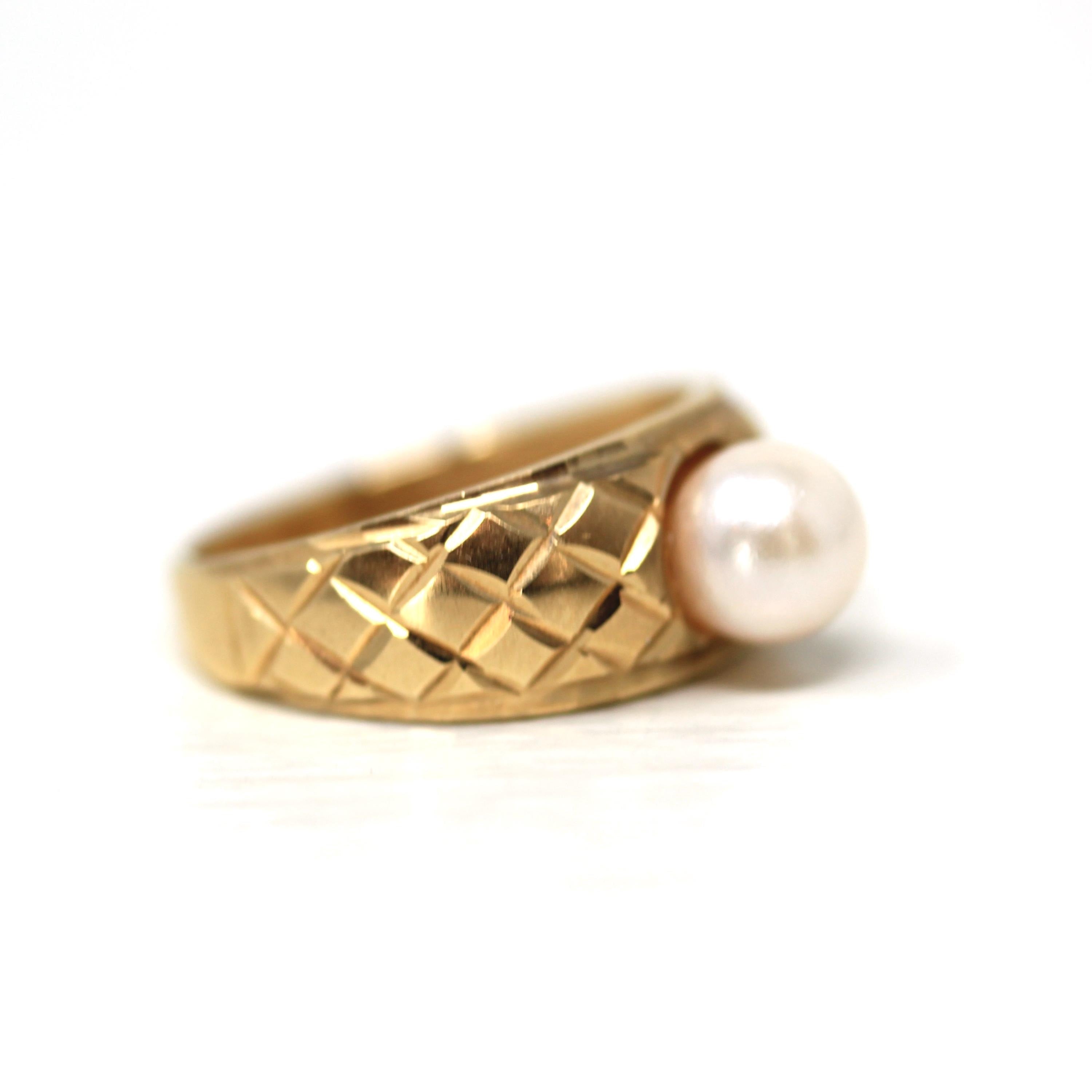Modern Cultured Pearl Ring - Estate 10k Yellow Gold Solitaire Style Gemstone - Circa 1990s Size 7 3/4 June Birthstone Fine Statement Jewelry