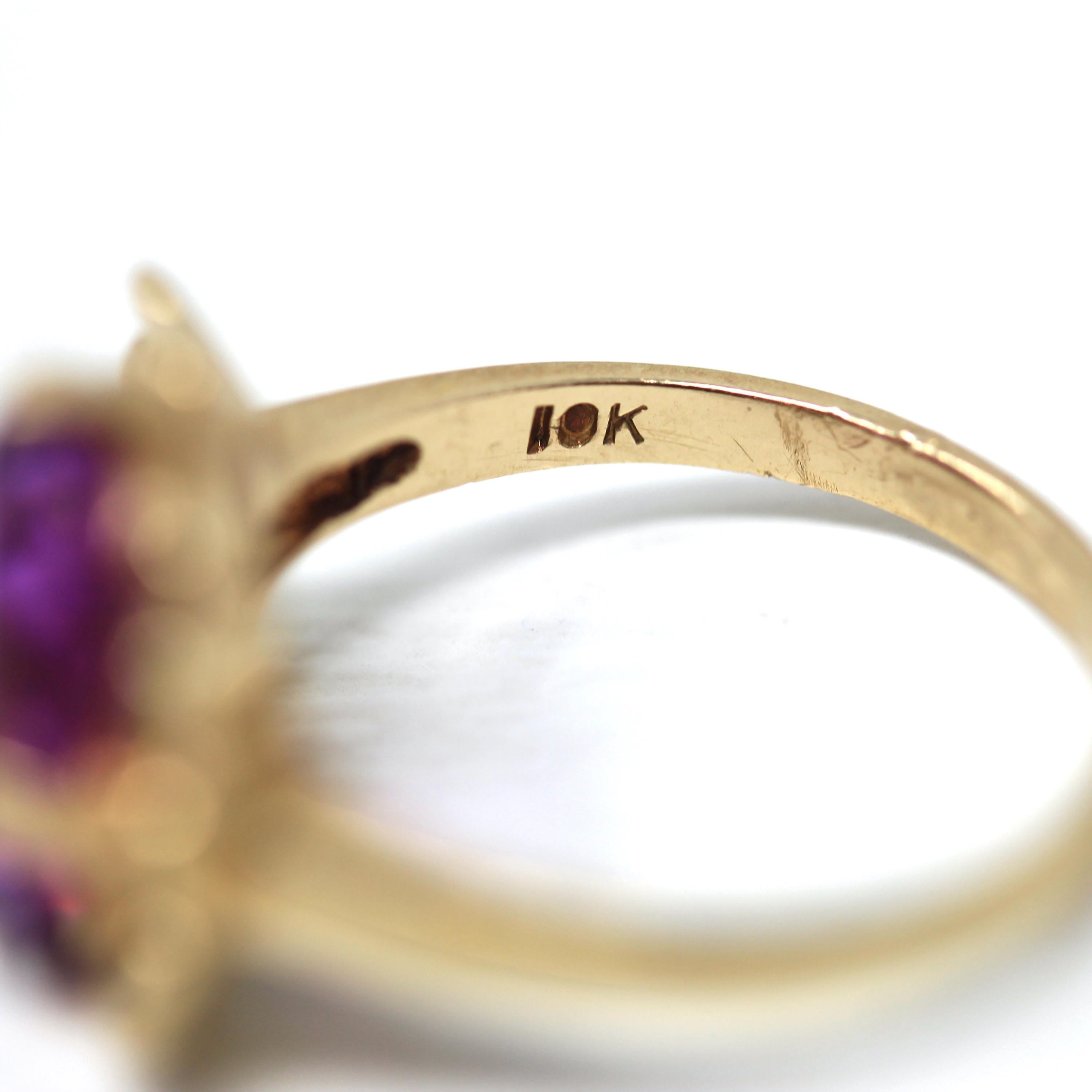 Created Sapphire Ring - Retro 10k Yellow Gold Oval Color Changing Gemstone - Circa 1940s Era Size 5 3/4 Solitaire Fine Statement Jewelry