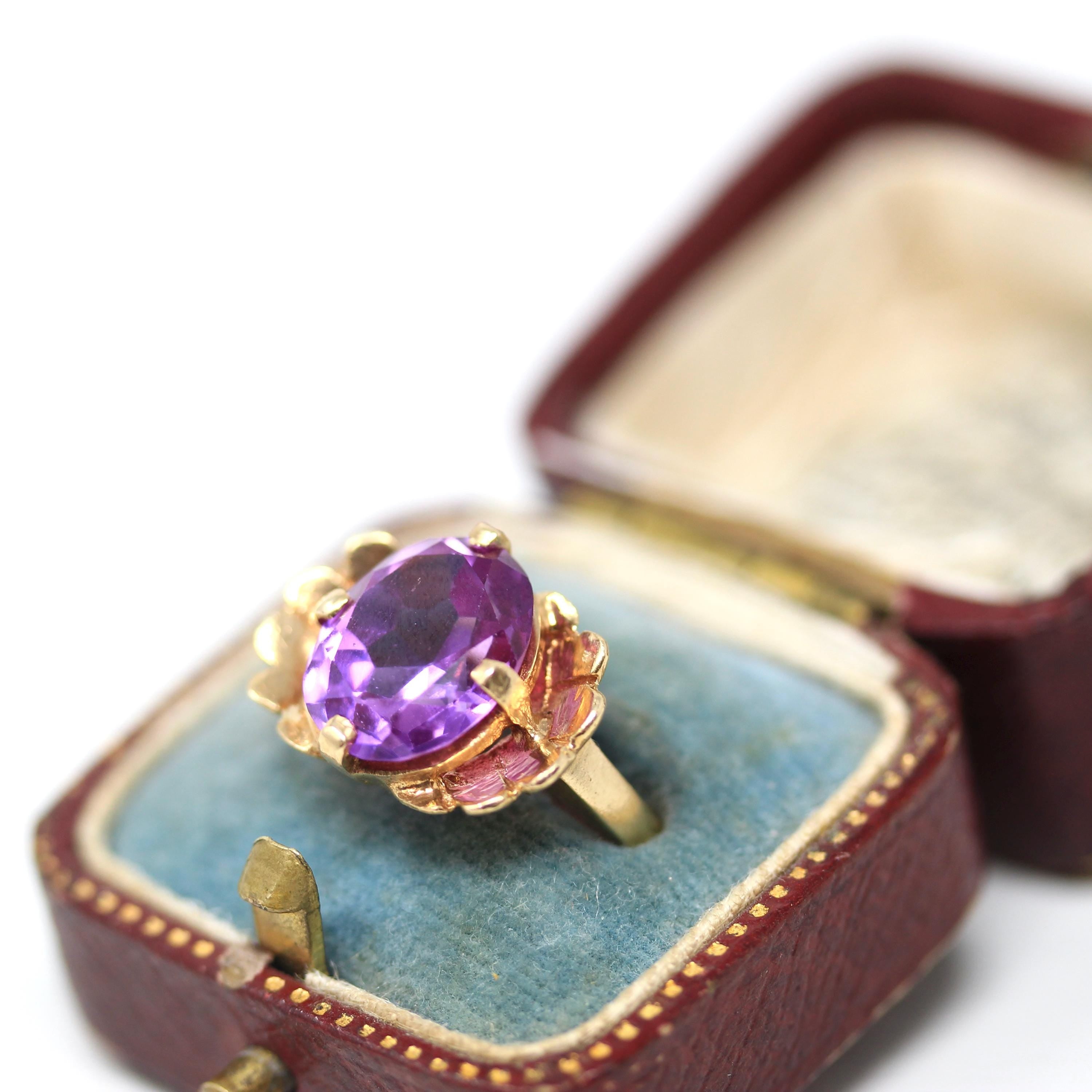 Created Sapphire Ring - Retro 10k Yellow Gold Oval Color Changing Gemstone - Circa 1940s Era Size 5 3/4 Solitaire Fine Statement Jewelry