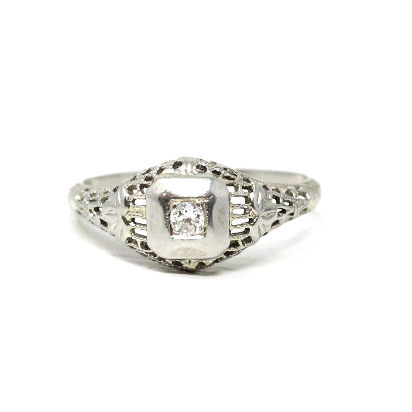 Vintage Diamond Ring - Art Deco 18k White Gold Natural Gemstone Solitaire - Circa 1930s Era Size 6 1/4 Filigree Leaf Motif Fine 30s Jewelry