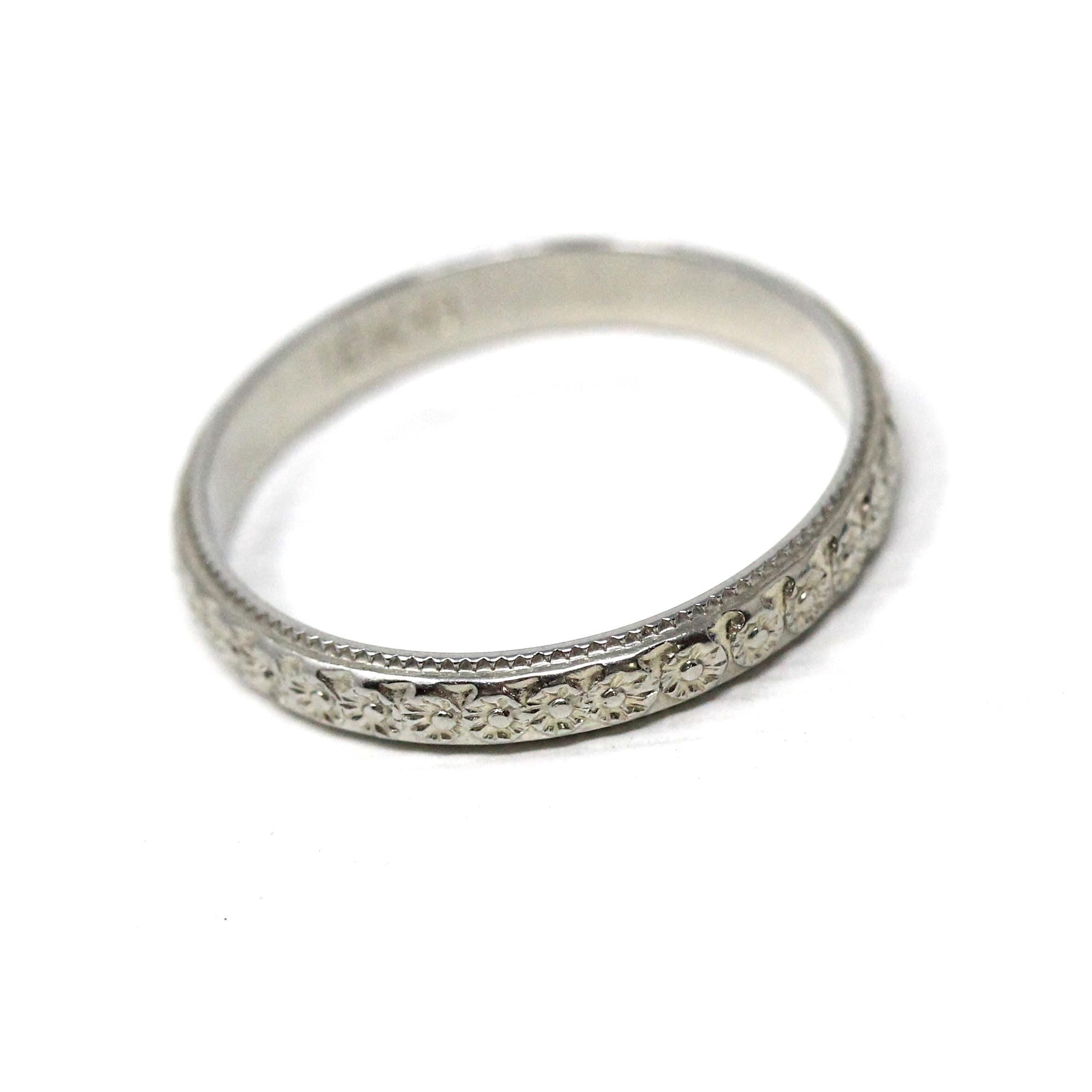 Floral Wedding Band - Art Deco 18k White Gold Flower Eternity Ring - Vintage Circa 1930s Era Size 7 Bridal Unisex Engraved Fine 30s Jewelry
