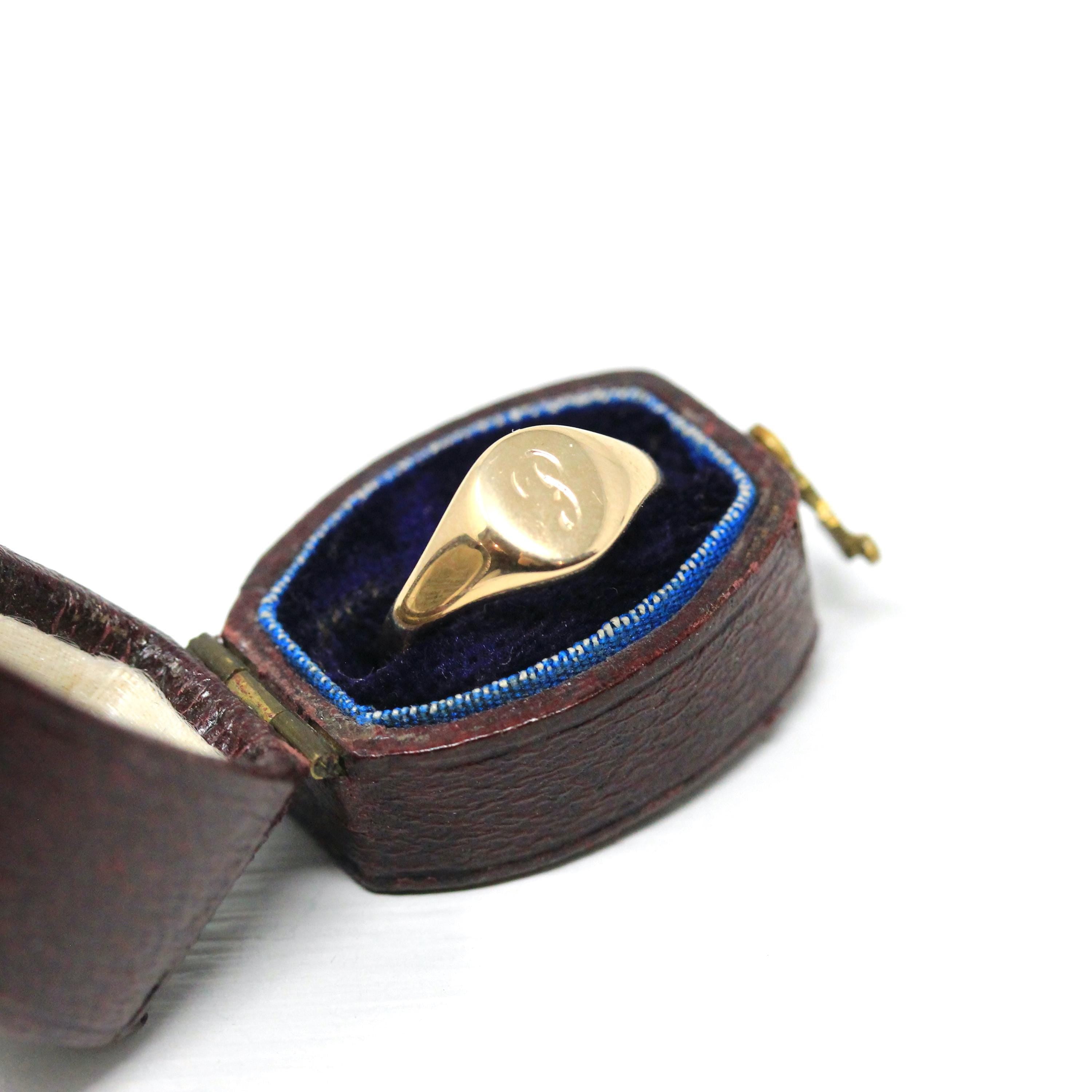 Letter "P" Ring - Retro 14k Yellow Gold Engraved Initial Signet Band - Vintage Circa 1970s Era Size 3 1/2 Pinky Midi Fine Children's Jewelry