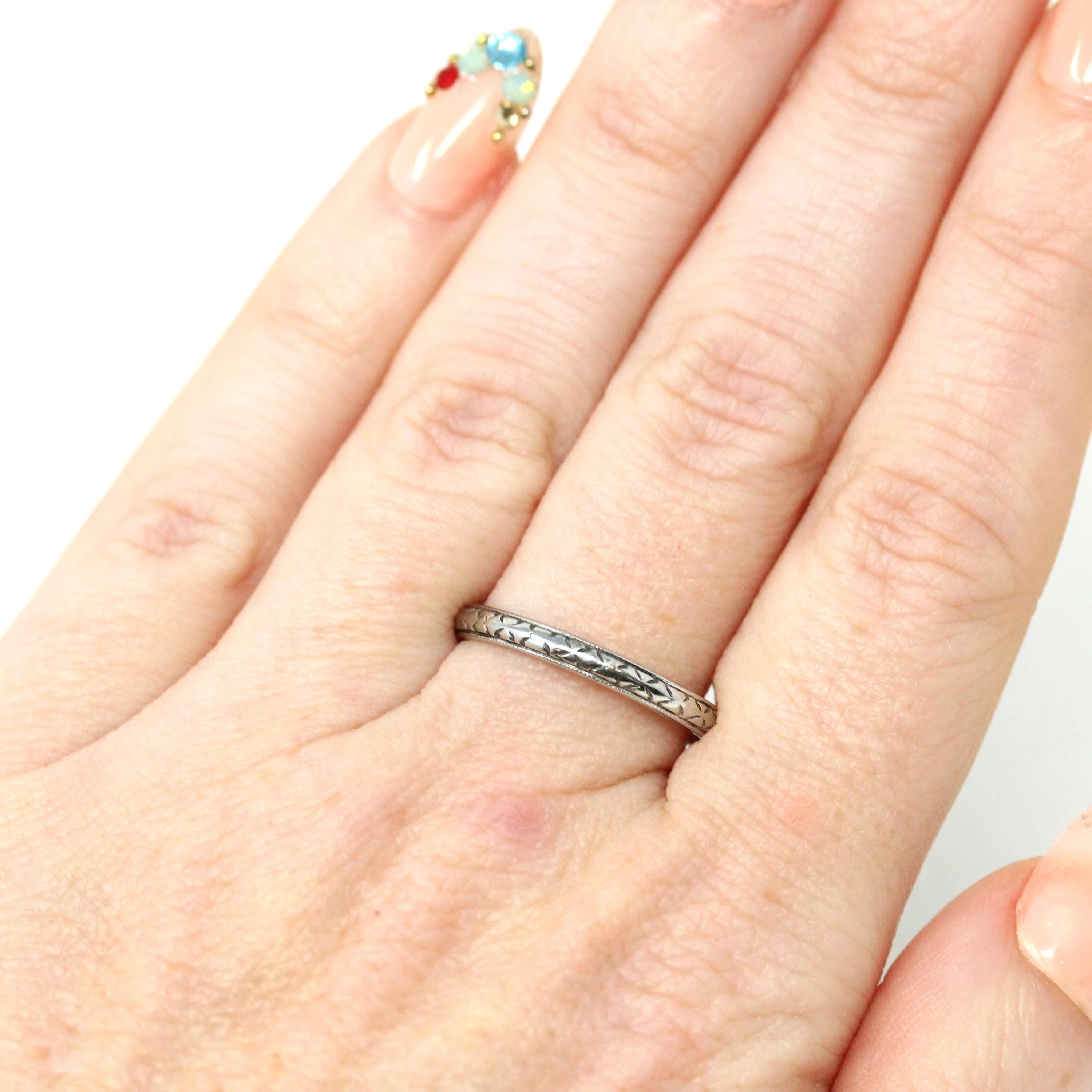 Antique Wedding Band - Art Deco 18k White Gold Belais Eternity Flower Ring - Vintage Circa 1920s Era Size 7 1/2 Wedding Bridal Fine Jewelry