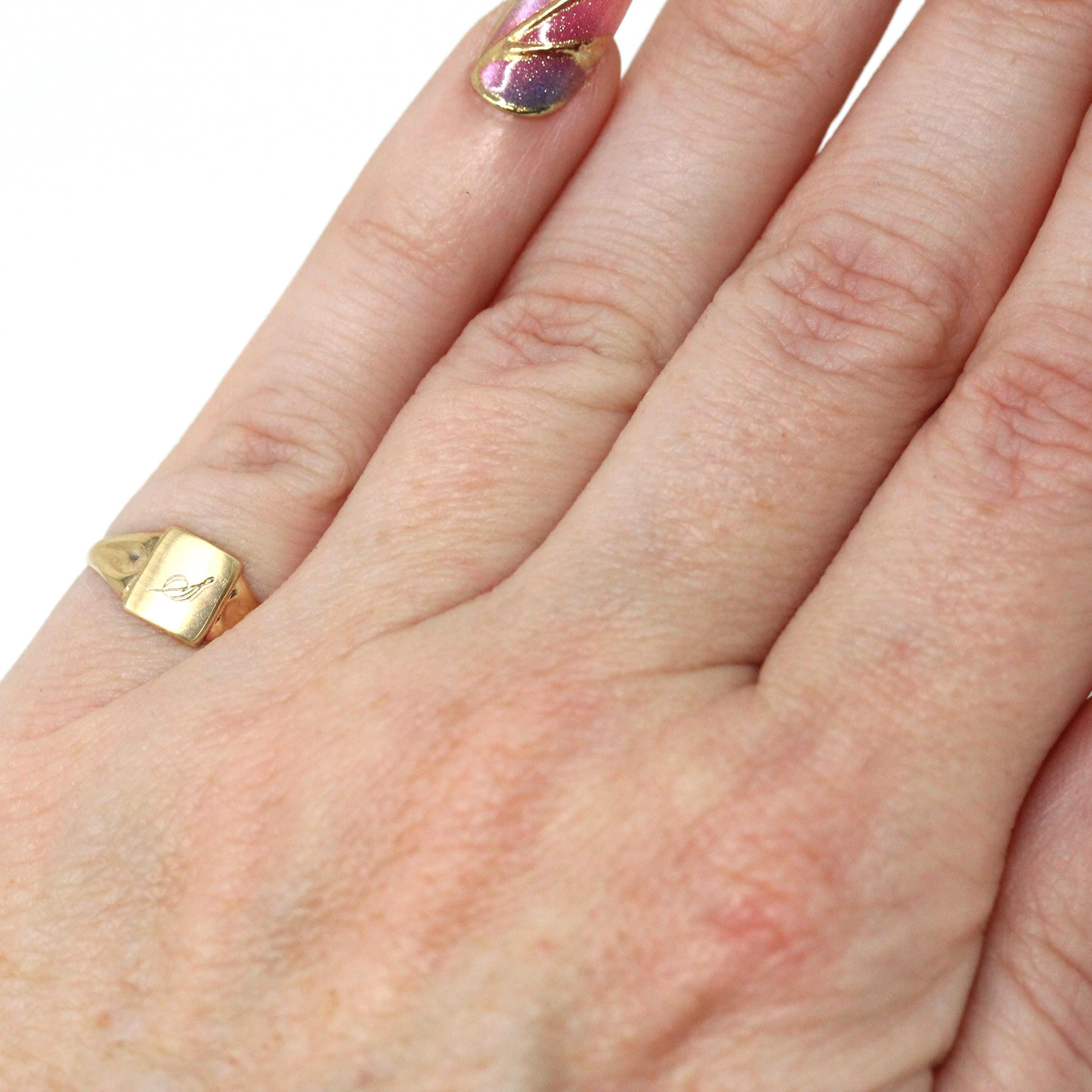 Letter "S" Ring - Mid Century 10k Yellow Gold Letter Engraved Cursive Initial - Vintage Circa 1940s Size 2 3/4 Pinky Midi Fine PSCO Jewelry