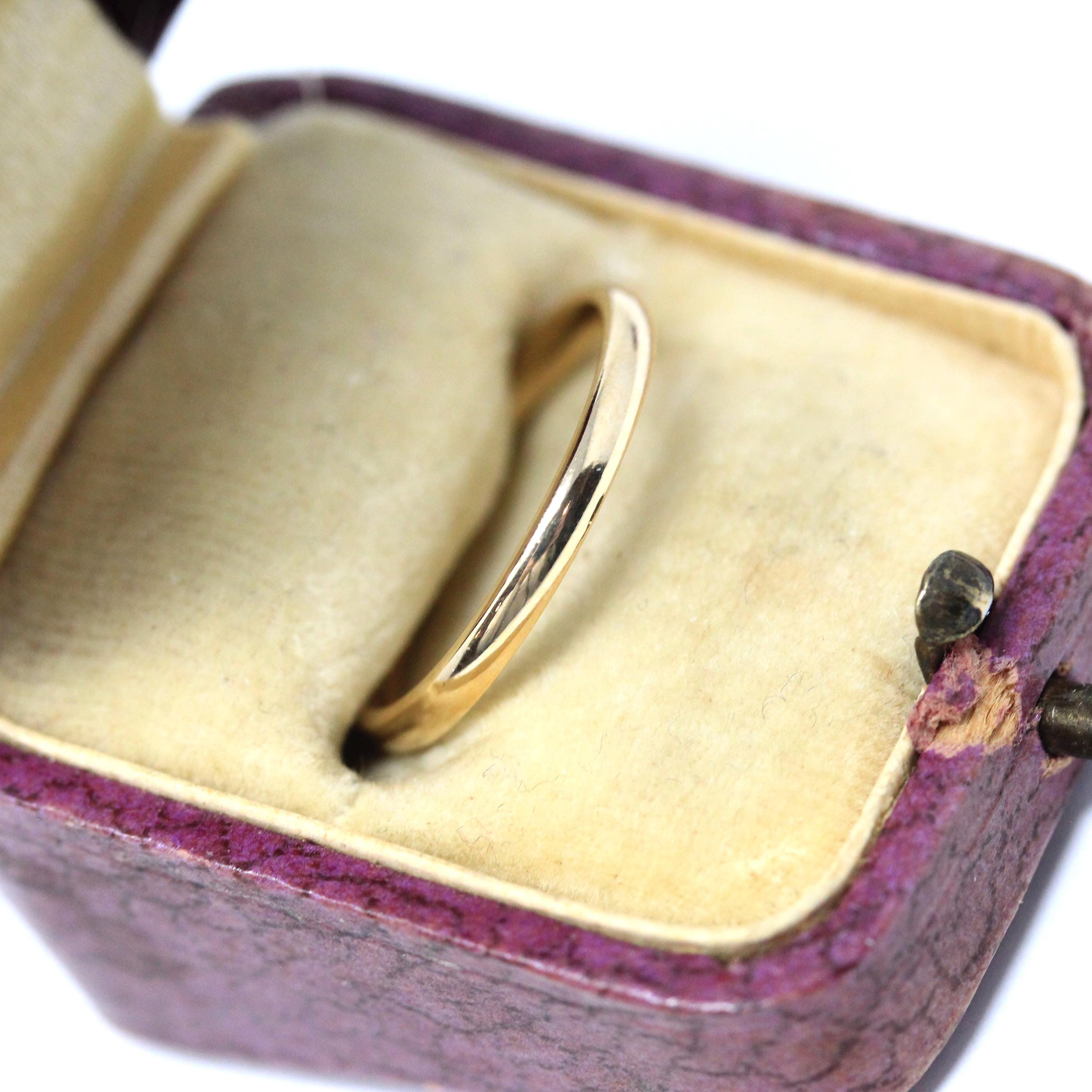 Estate Wedding Band - Minimalist 14k Yellow Gold Unadorned Plain Polished Ring - Modern Size 7 Simple Stacking Fine Statement Jewelry