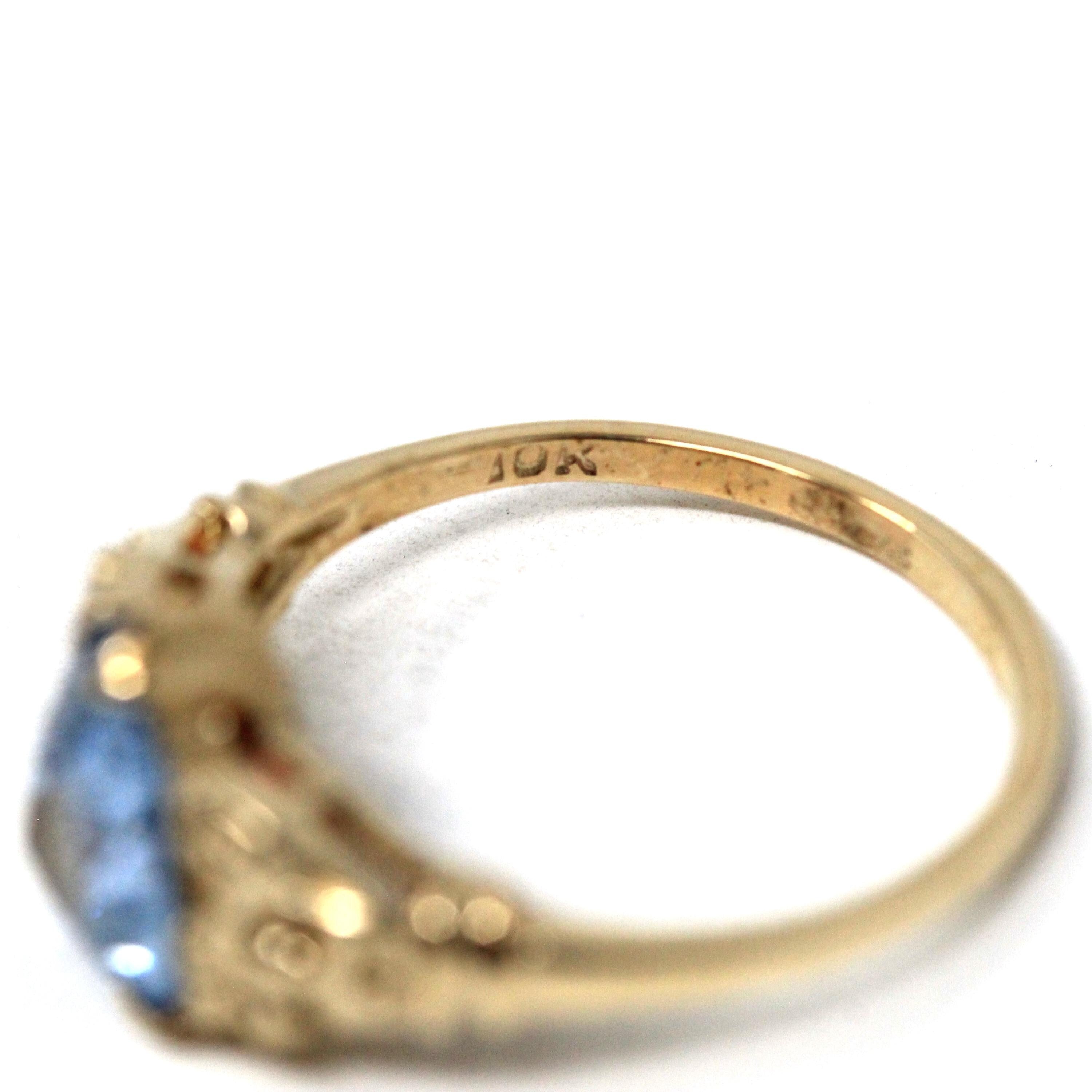 Vintage Heart Ring - Mid Century 10k Yellow Gold Created Blue Spinel Gemstone - Circa 1940s Era Size 6 Flower Leaves Design Fine 40s Jewelry