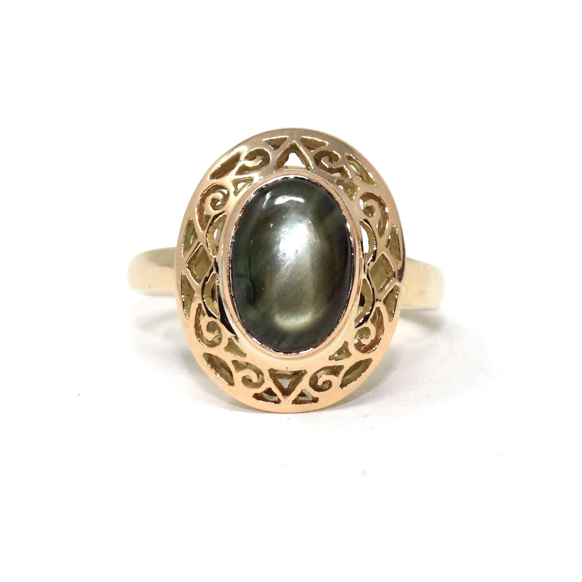 Black Star Sapphire Ring - Retro 14k Yellow Gold Natural Asterism Gemstone - Vintage Circa 1970s Era Size 6 Solitaire Celestial Fine Jewelry