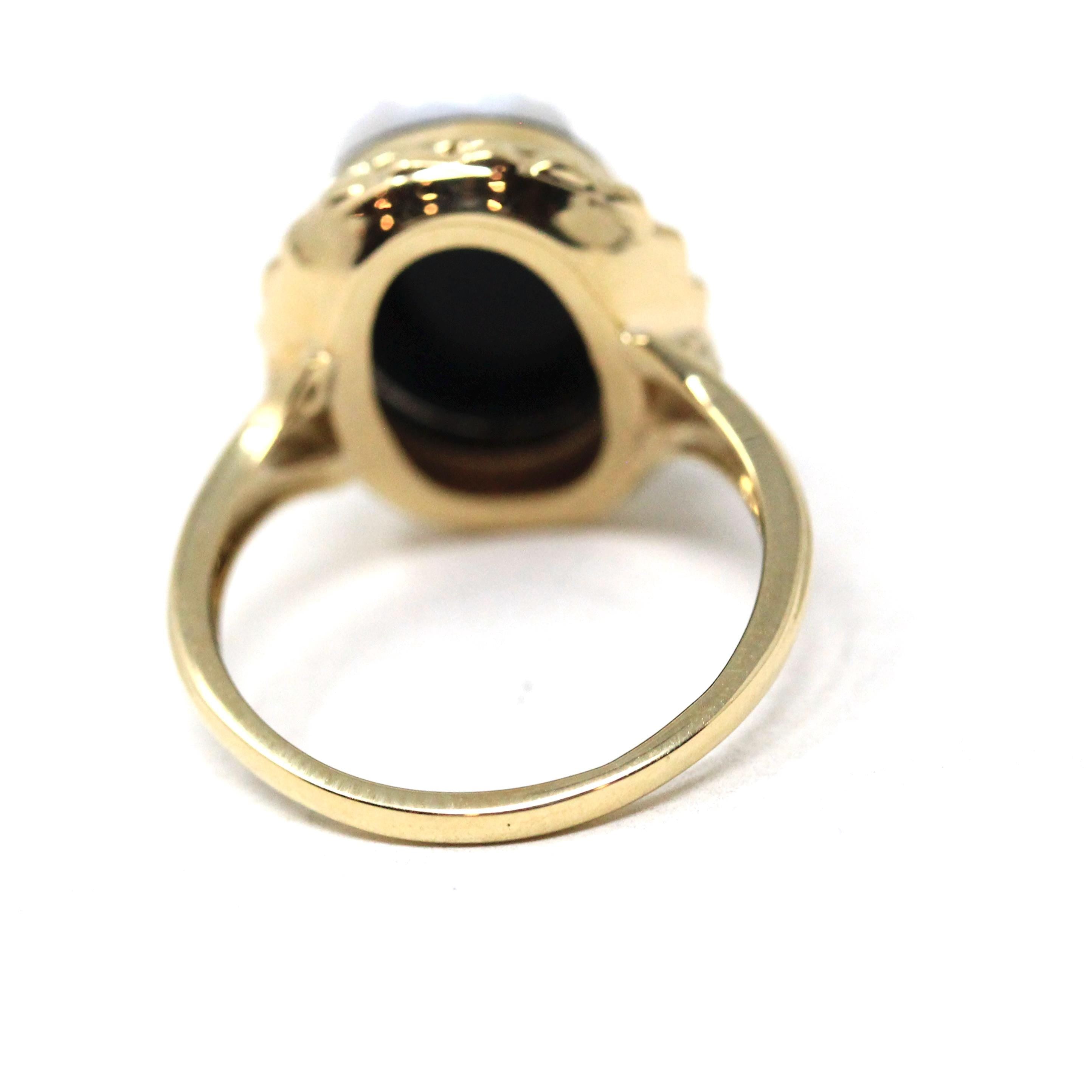 Vintage Onyx Cameo Ring - Retro 10k Yellow Gold Carved Oval Black and White Woman's Profile Silhouette - Circa 1960s Size 5 1/2 Fine Jewelry