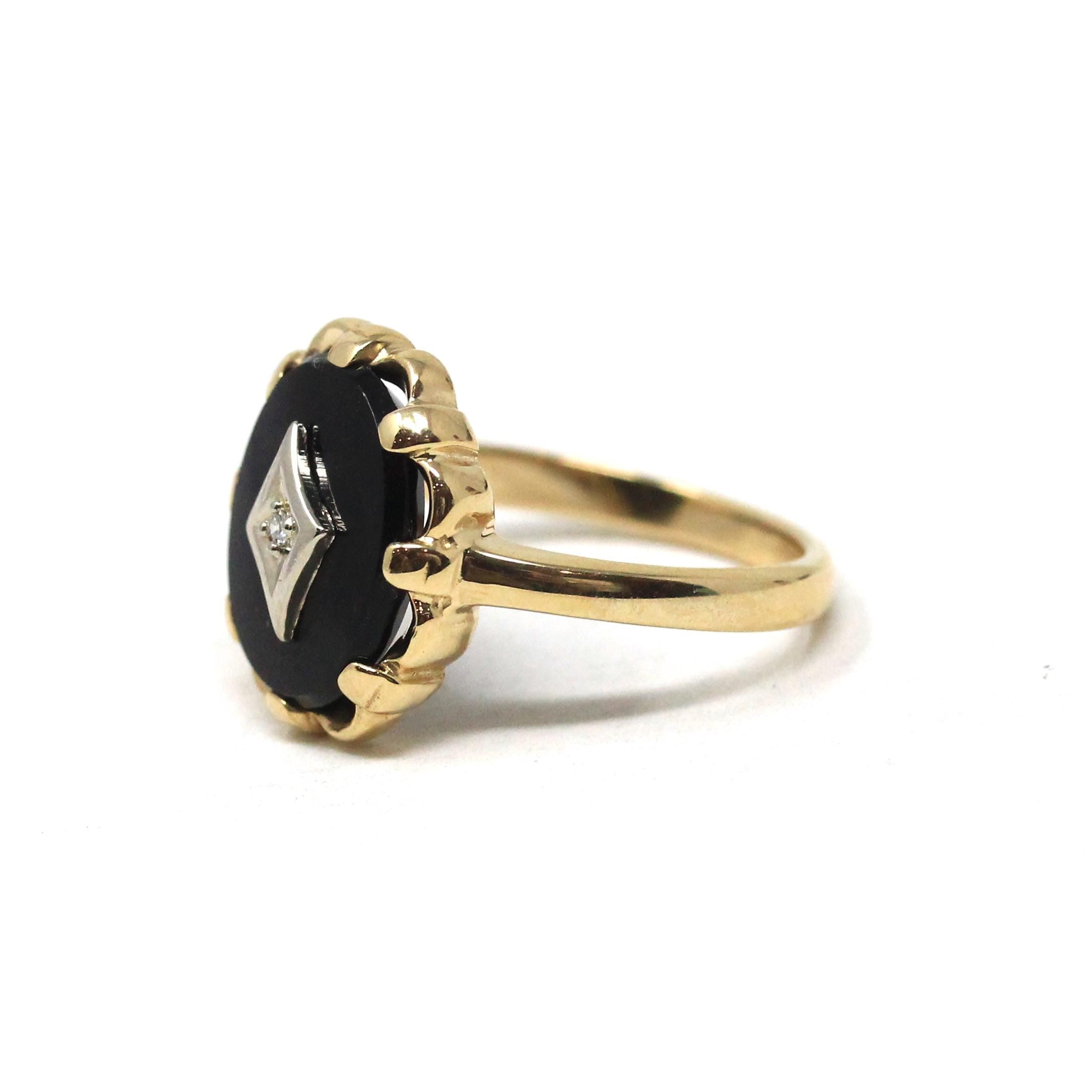Vintage Onyx Ring - Mid Century 10k Yellow Gold Oval Black Chalcedony Gemstone - Circa 1940s Era Size 5 3/4 Diamond Fine Statement Jewelry