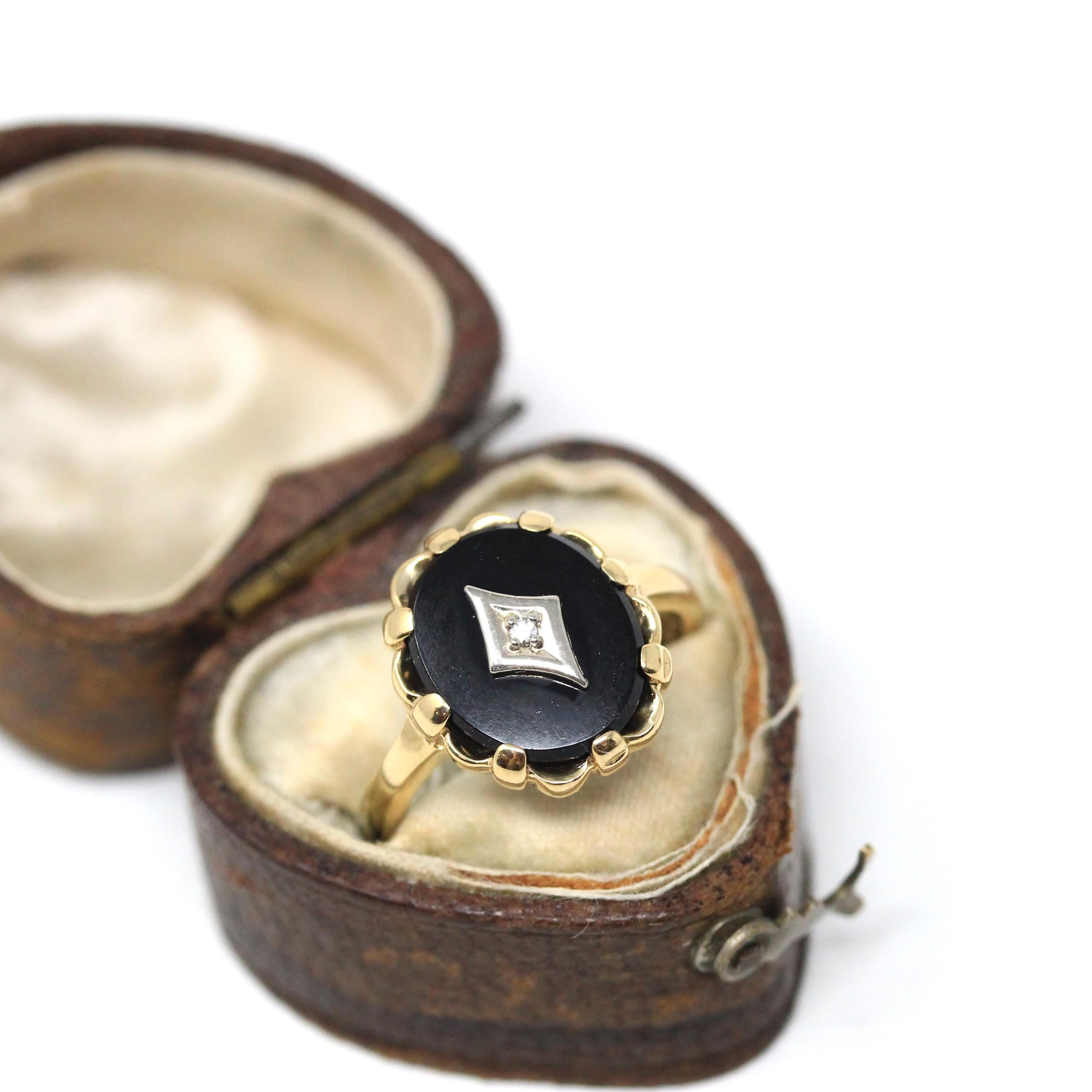 Vintage Onyx Ring - Mid Century 10k Yellow Gold Oval Black Chalcedony Gemstone - Circa 1940s Era Size 5 3/4 Diamond Fine Statement Jewelry