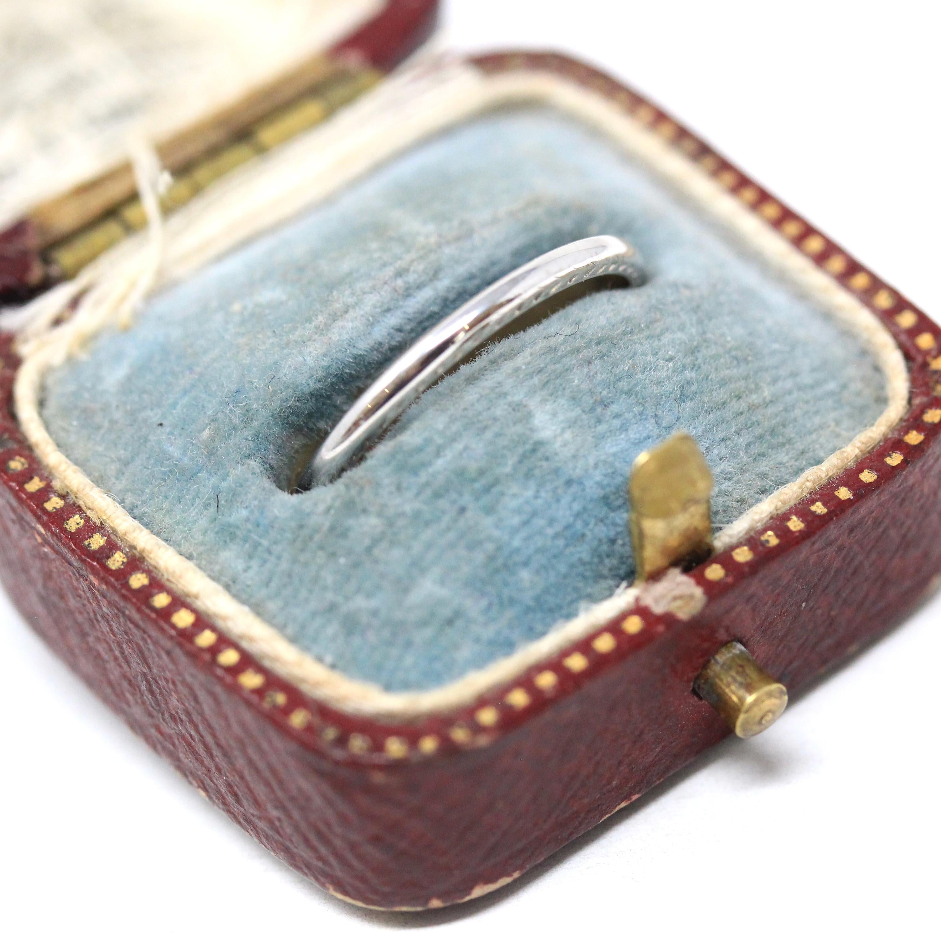 Antique Wedding Band - Art Deco Era 18k White Gold Eternity Wheat Design Ring - Vintage Circa 1920s Size 5 1/2 Wedding Bridal Fine Jewelry