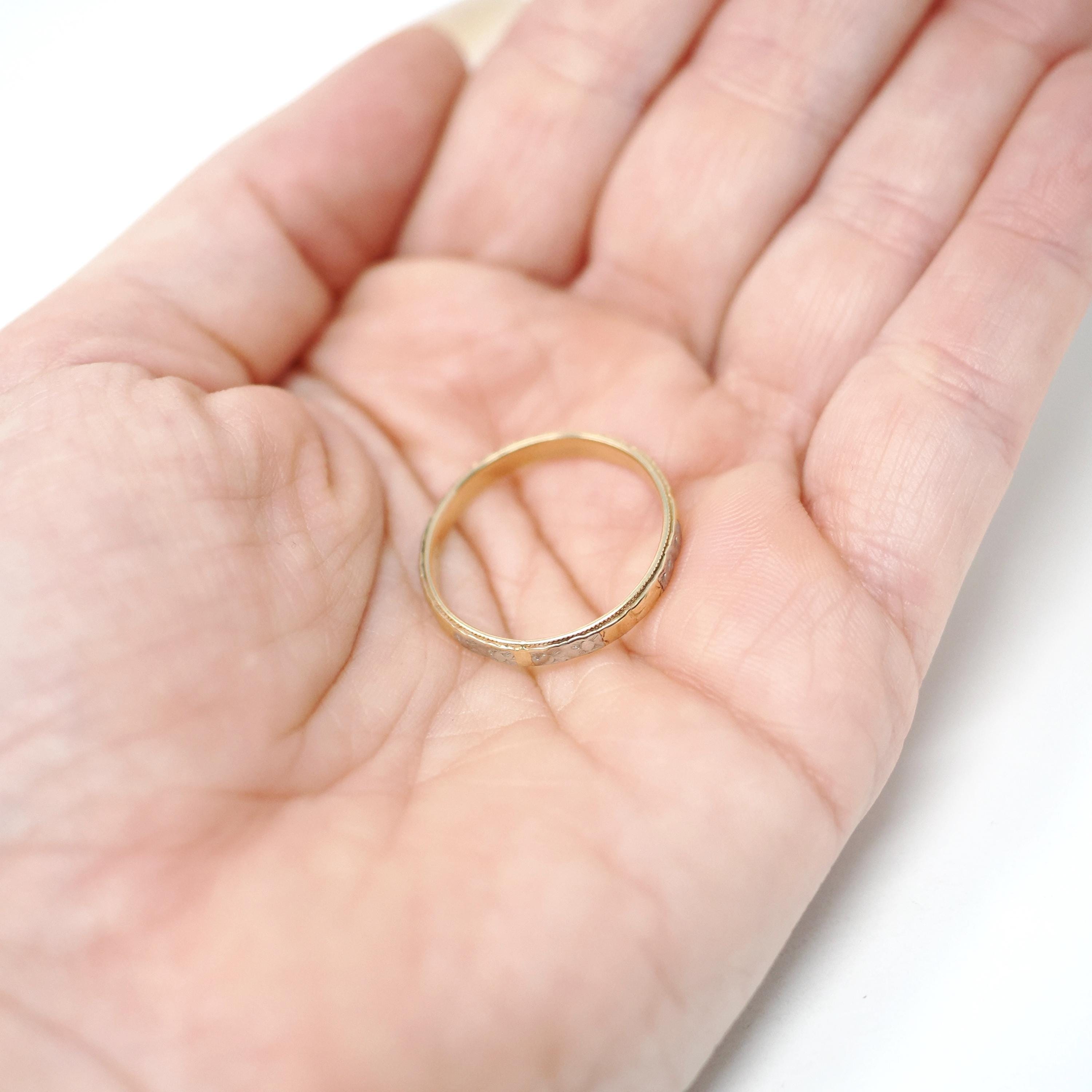 Vintage Wedding Band - Mid Century Era 14k Yellow & White Gold Two Tone Heart Flower Ring - Circa 1940s Size 9 Men's Unisex Fine 40s Jewelry