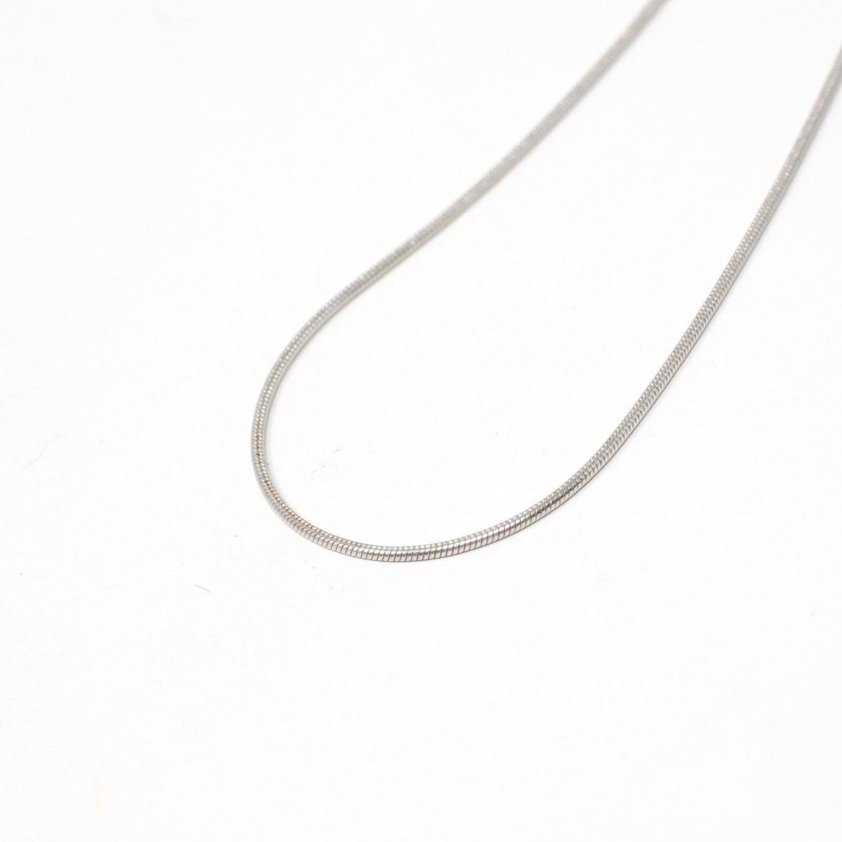 Snake Chain Necklace - Estate 14k White Gold 16 Inch 1.0 MM Lobster Claw Clasp - Modern Circa 2000's Era Fashion Accessory Unisex Jewelry