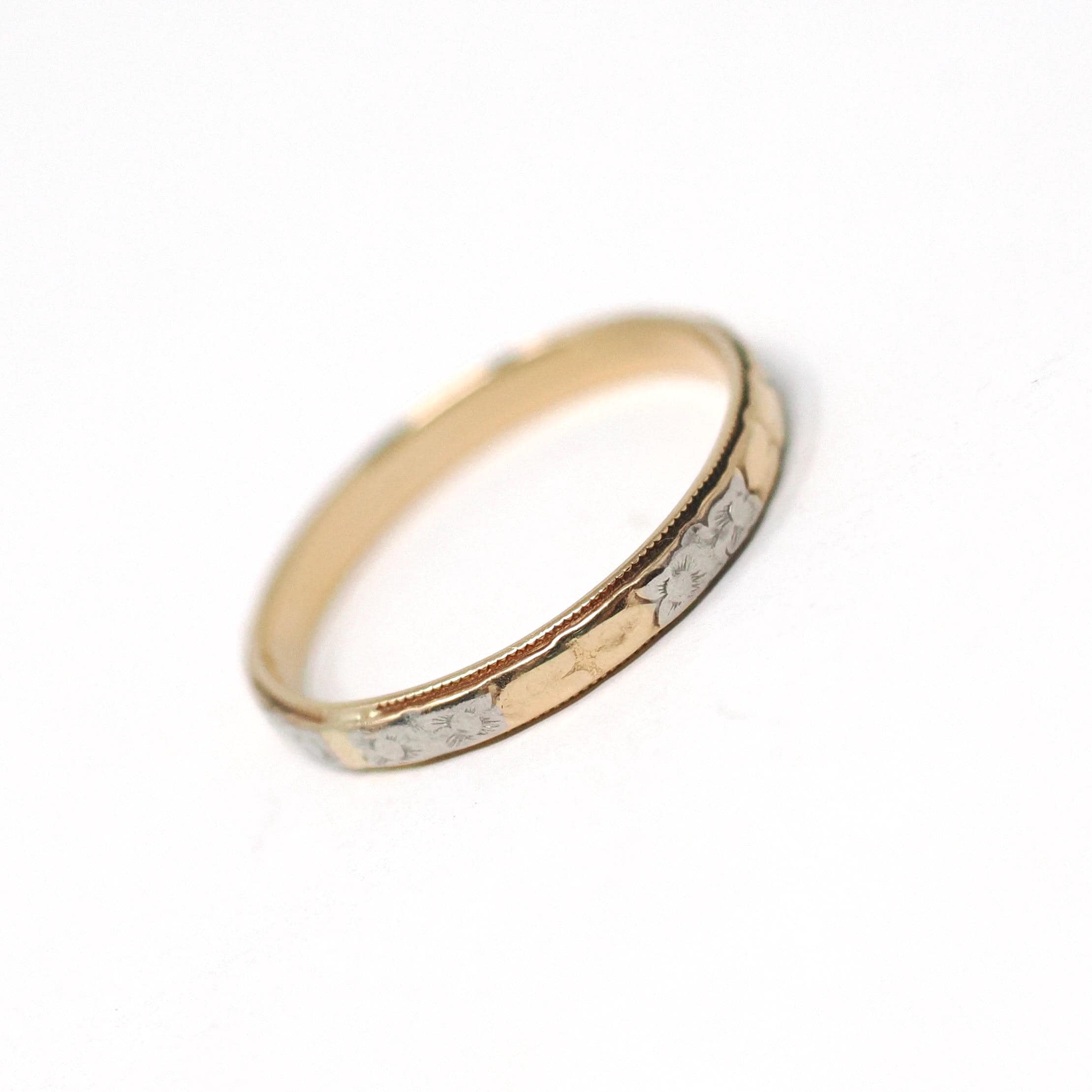 Vintage Wedding Band - Mid Century Era 14k Yellow & White Gold Two Tone Heart Flower Ring - Circa 1940s Size 9 Men's Unisex Fine 40s Jewelry