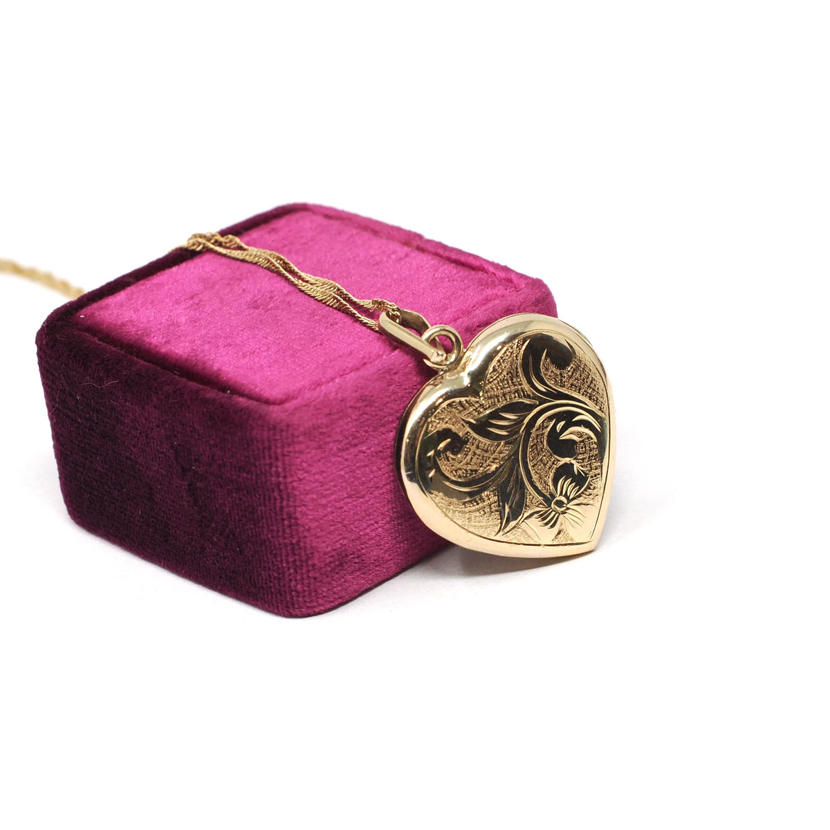 Floral Heart Locket - Modern 14k Yellow Gold Necklace Pendant Charm - Estate Circa 2000s Era Flower Photo Memory Keepsake Fine Love Jewelry