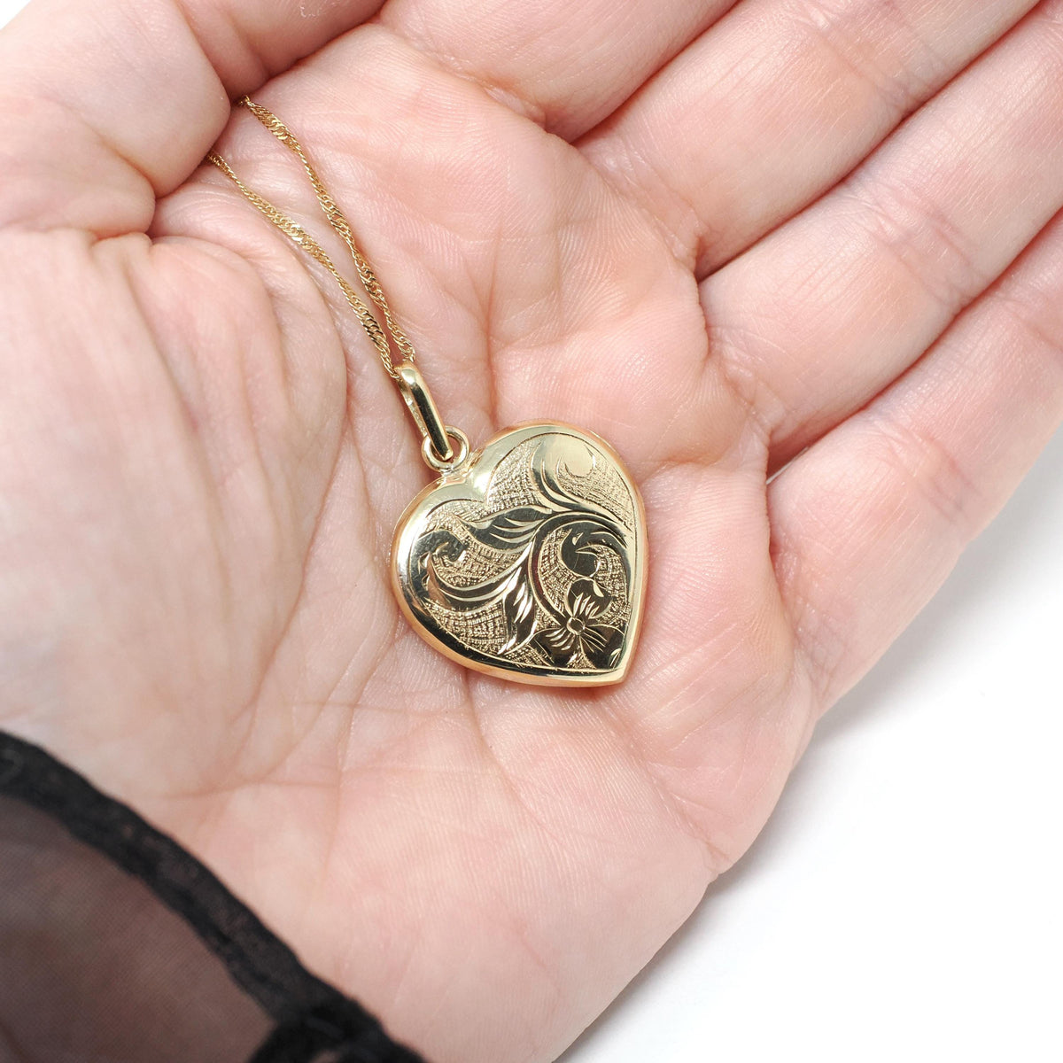 Floral Heart Locket - Modern 14k Yellow Gold Necklace Pendant Charm - Estate Circa 2000s Era Flower Photo Memory Keepsake Fine Love Jewelry