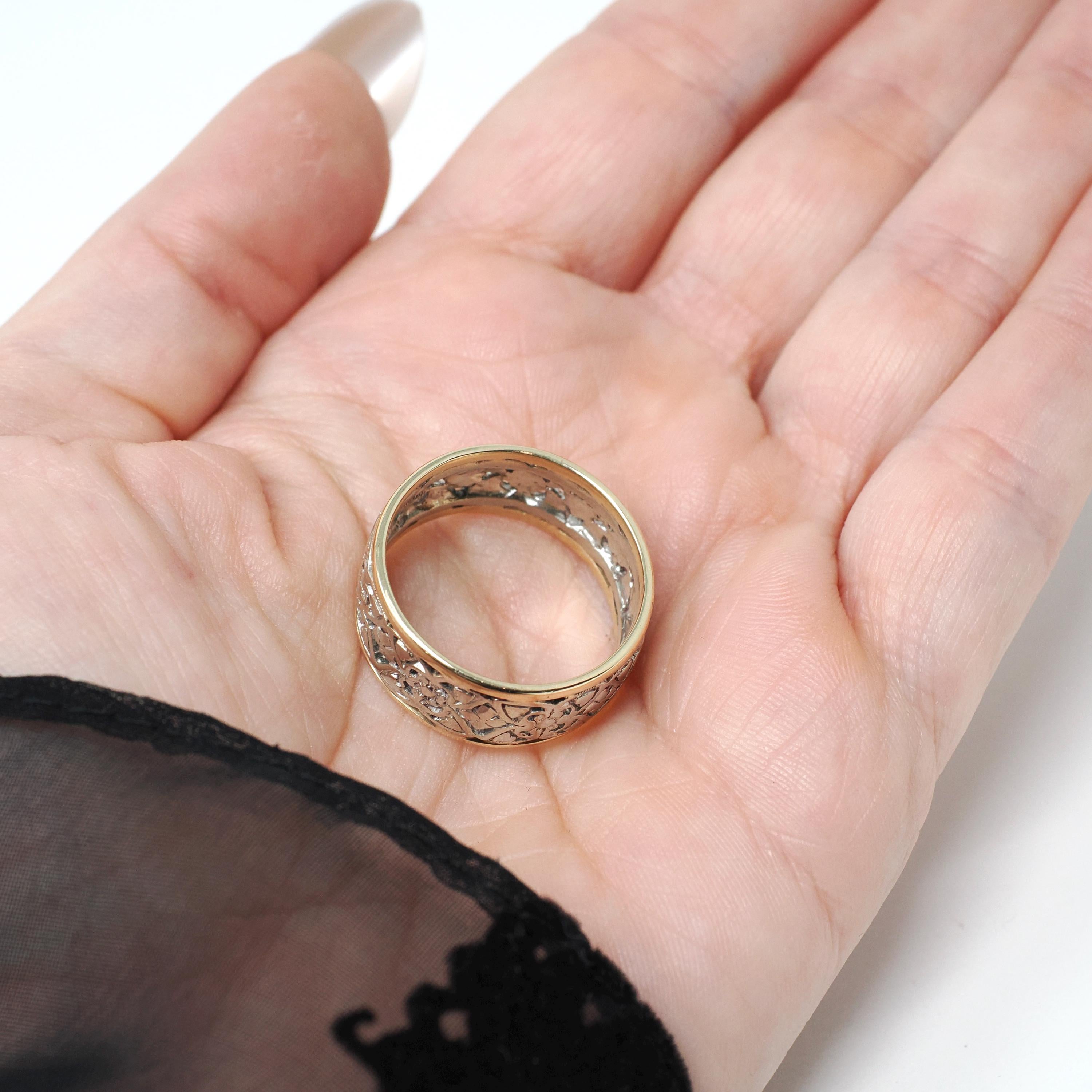 Vintage Pierced Cigar Band - Mid Century Era 14k Yellow & White Gold Open Metal Wide Wedding Ring - 1950s Size 9 1/2 Two Tone Unisex Jewelry