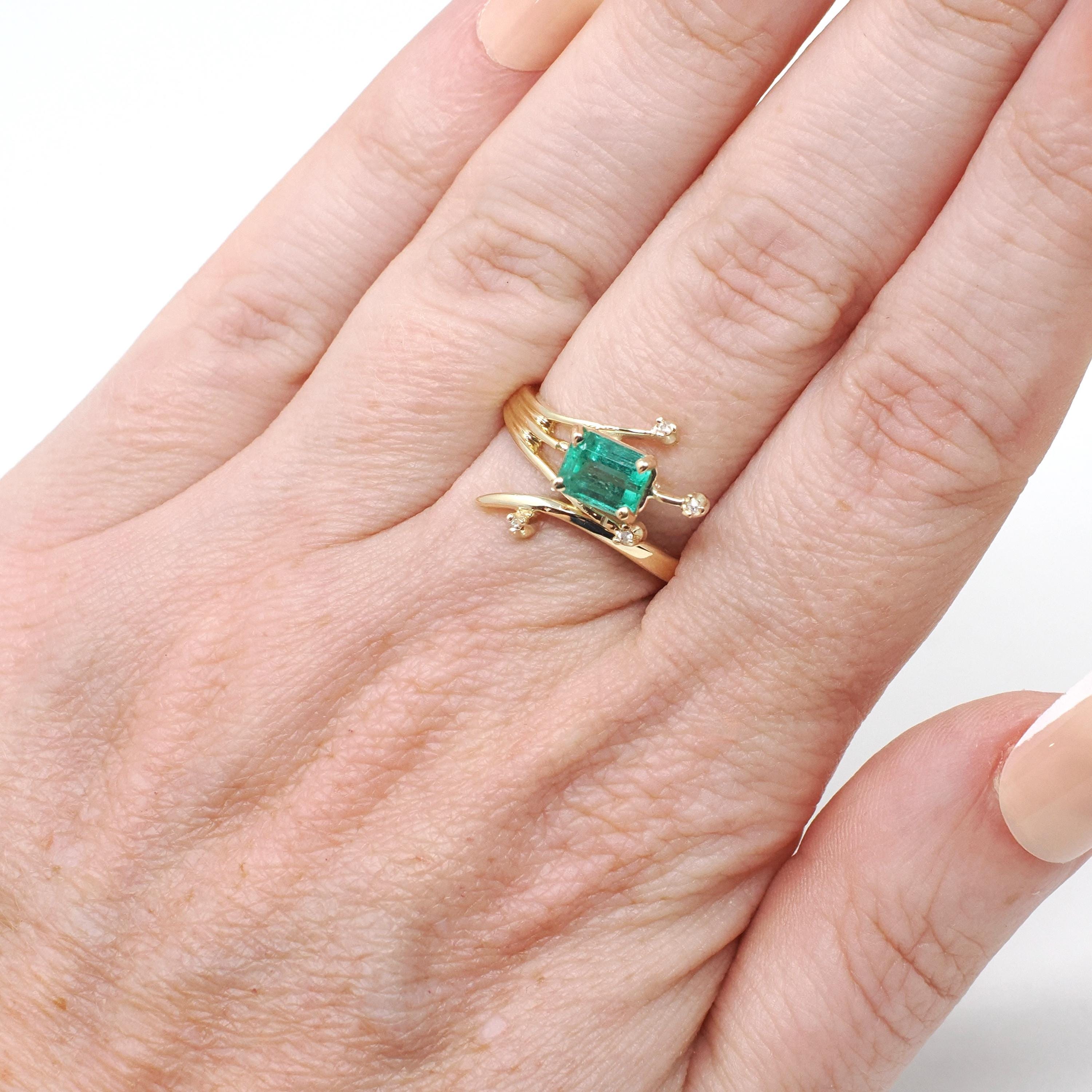 Emerald & Diamond Ring - Estate 14k Yellow Gold Natural Green Gemstone - Modern 2000's Era Size 6 1/4 May Birthstone Branch Bypass Jewelry