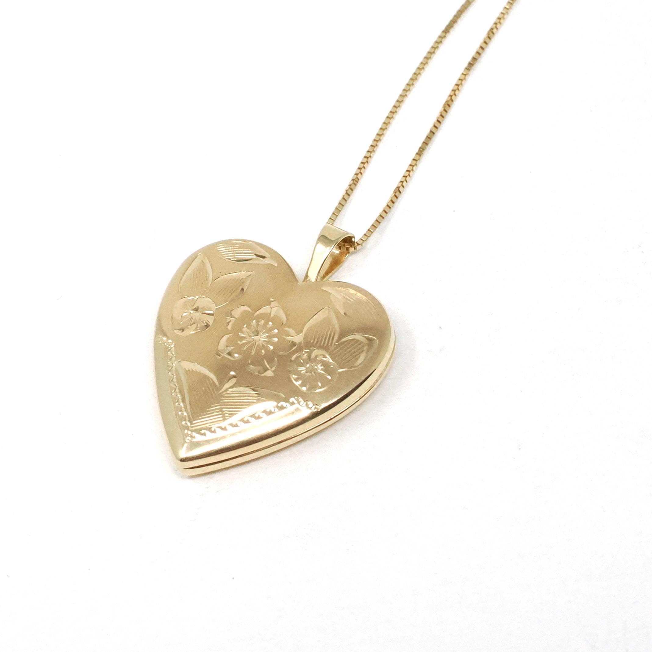 Vintage Heart Locket - Retro 14k Yellow Gold Floral Engraved Charm Pendant Necklace - Circa 1970s Keepsake Fine Photo Memorabilia Jewelry