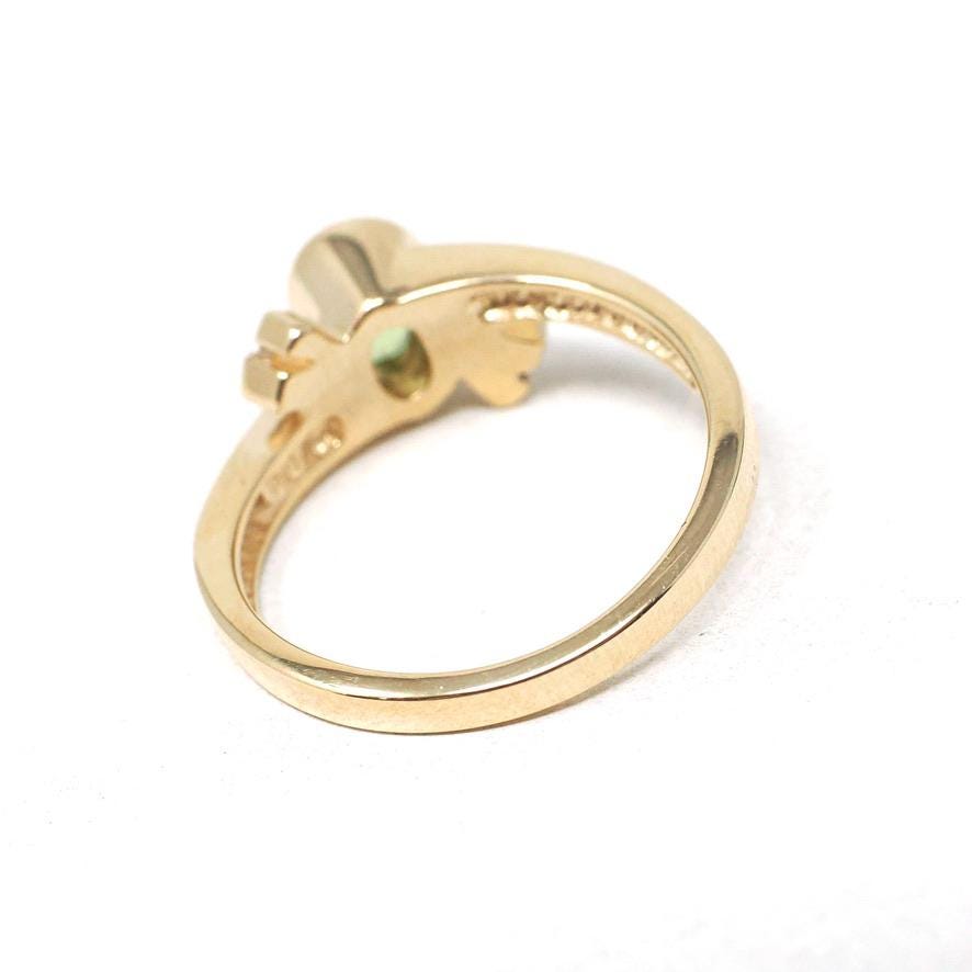 Peridot & Diamond Ring - Modern 14k Yellow Gold Oval Faceted Green Gemstone Bypass - Circa 2000s Era Size 6 August Birthstone Fine Jewelry