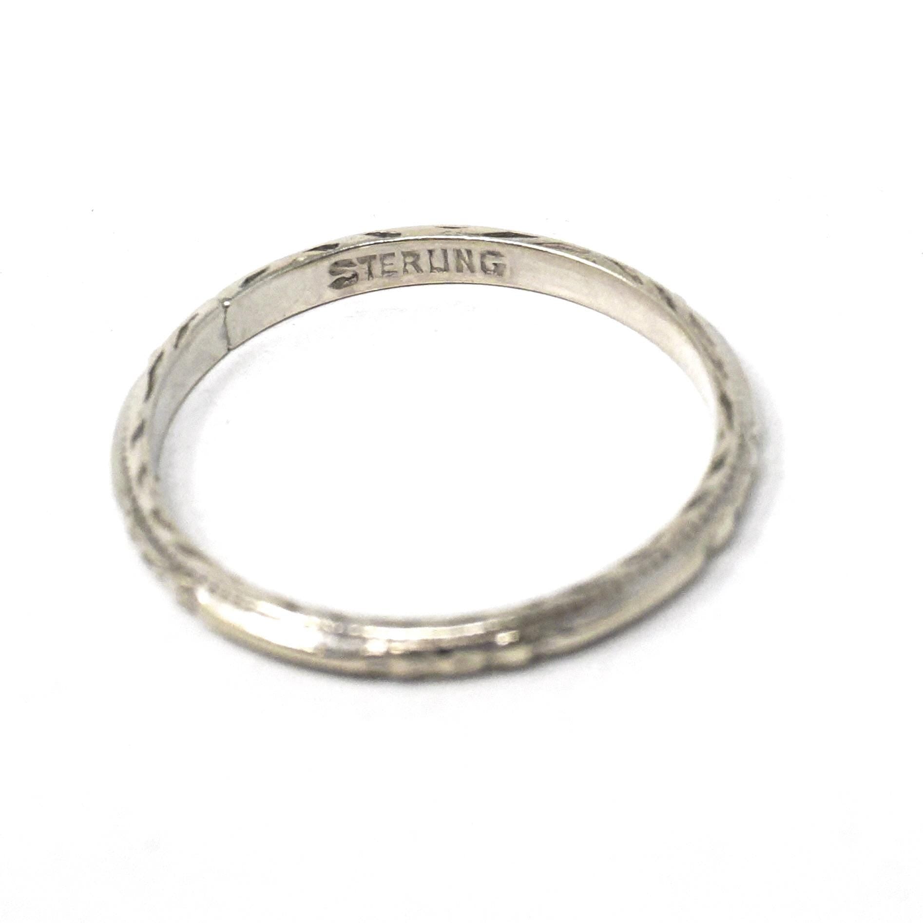 Vintage Bow Band - Art Deco Era Sterling Silver Milgrain 1.8mm Eternity Ring - Circa 1930s Size 6 1/2 Stacking Comfort Fit Fashion Jewelry