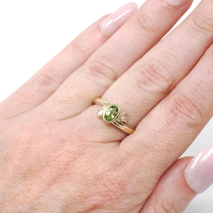 Peridot & Diamond Ring - Modern 14k Yellow Gold Oval Faceted Green Gemstone Bypass - Circa 2000s Era Size 6 August Birthstone Fine Jewelry
