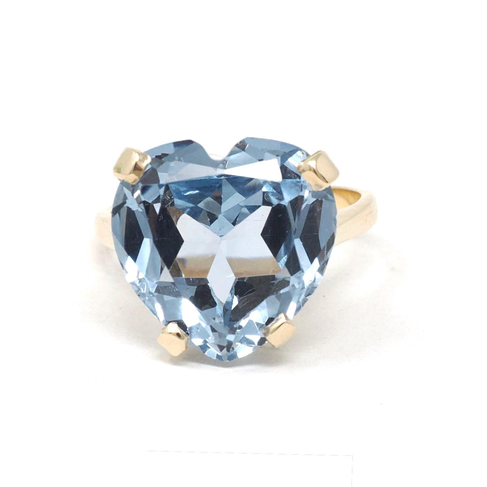 Modern Heart Ring - Estate 14k Yellow Gold Light Blue Created Spinel Faceted Gemstone - Circa 1980s Era Size 8 3/4 Fine Statement Jewelry