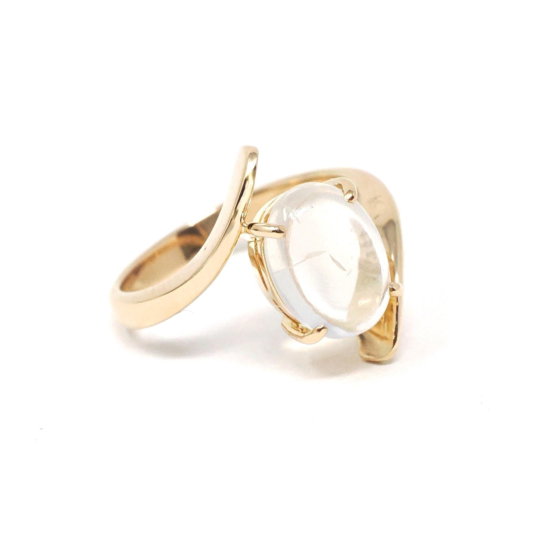 Moonstone Bypass Ring - Vintage 18k Yellow Gold Natural Oval Cabochon Gem -Modern Estate Size 5 3/4 June Birthstone Fine Statement Jewelry